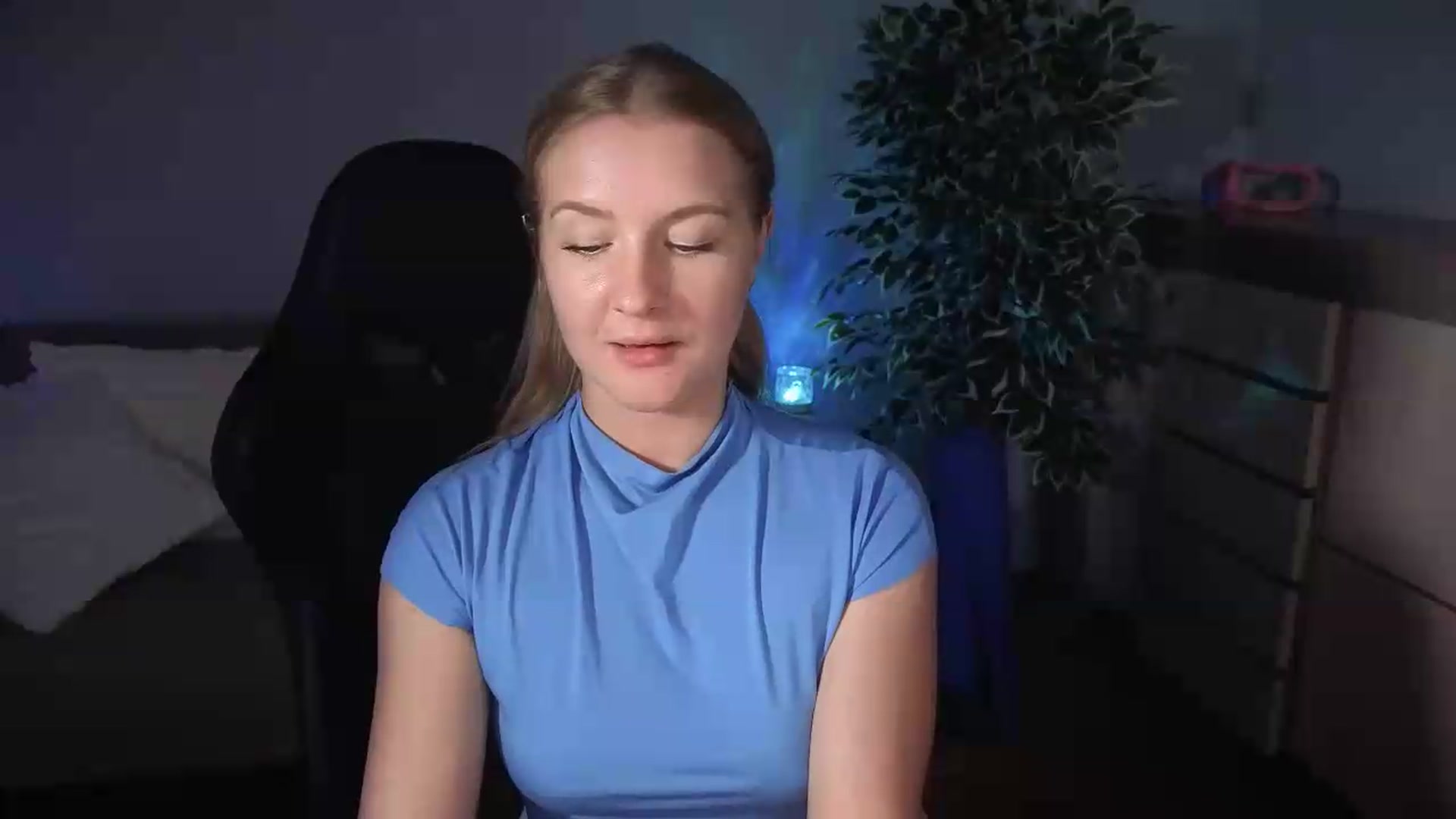 Gallery image thumbnail from AliceSi's myfreecams stream on, 07/18/2026, 18:25 image 6 of 20