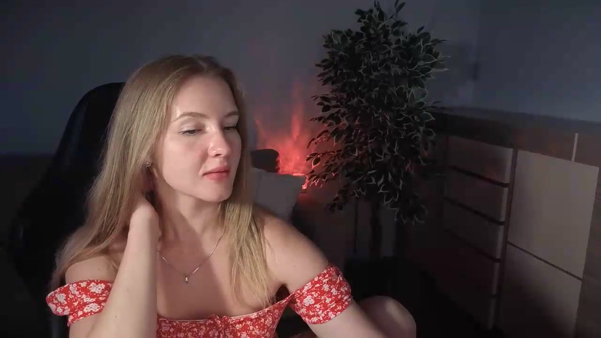 Gallery image thumbnail from AliceSi's myfreecams stream on, 07/21/2026, 17:29 image 19 of 20