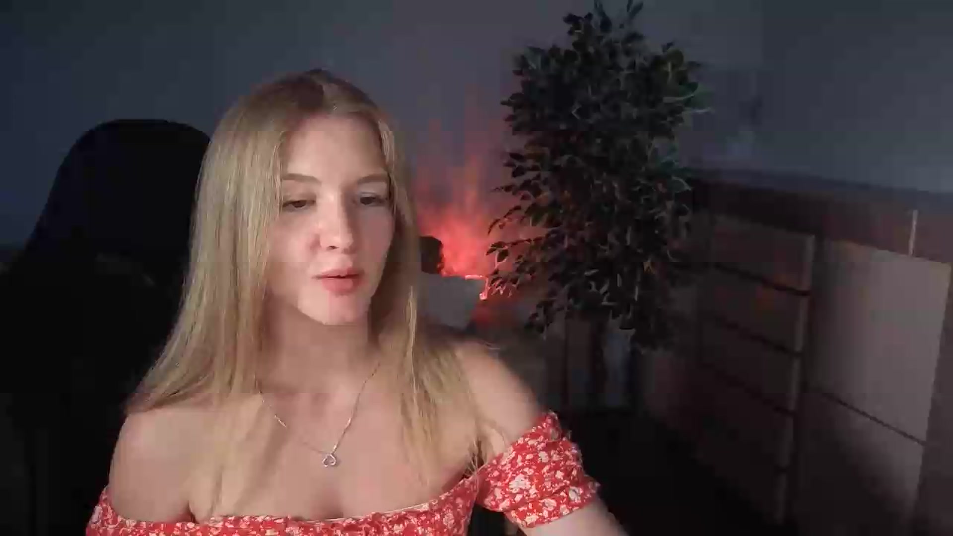 Gallery image thumbnail from AliceSi's myfreecams stream on, 07/21/2026, 17:29 image 1 of 20