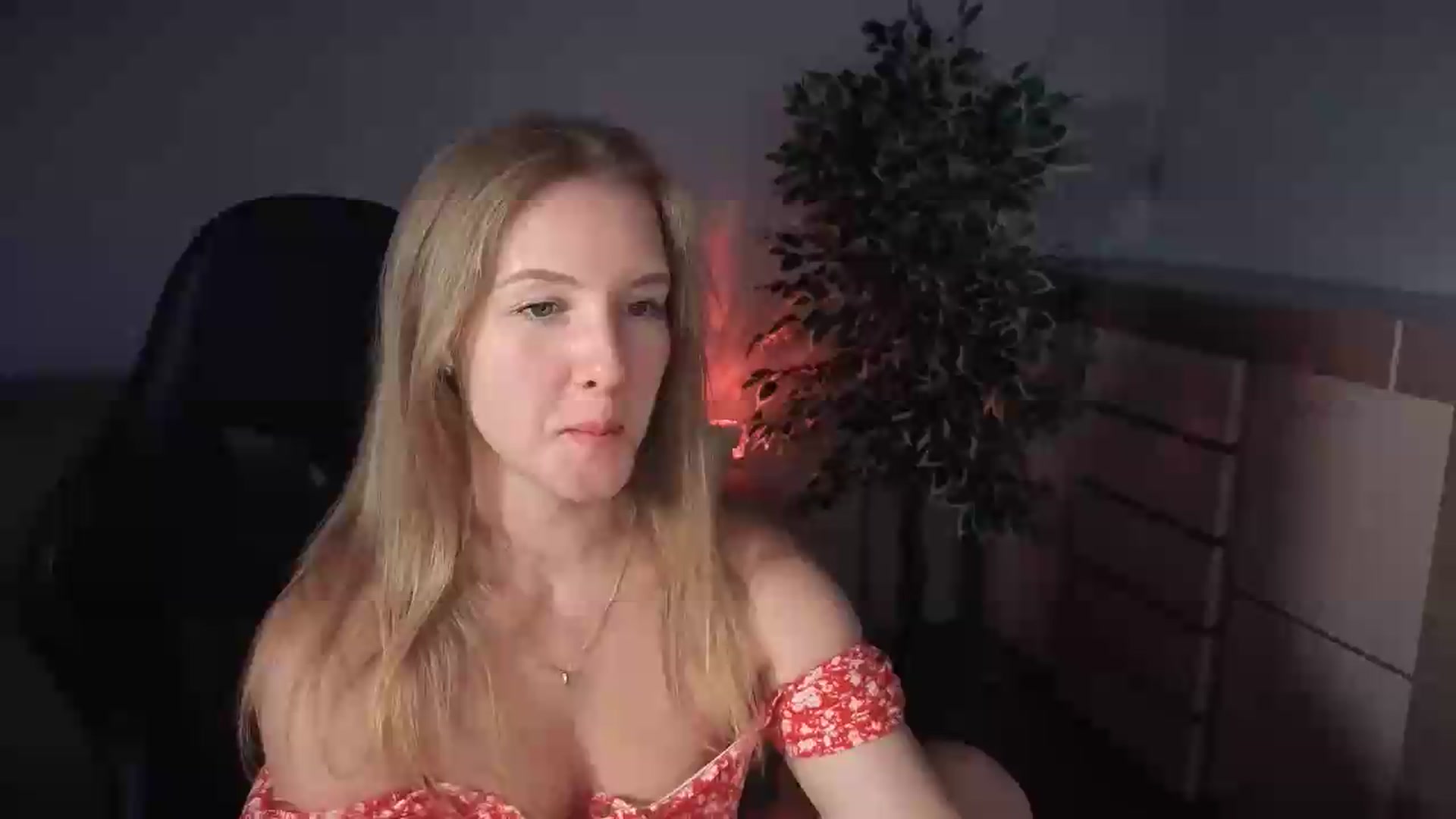 Gallery image thumbnail from AliceSi's myfreecams stream on, 07/21/2026, 17:29 image 18 of 20