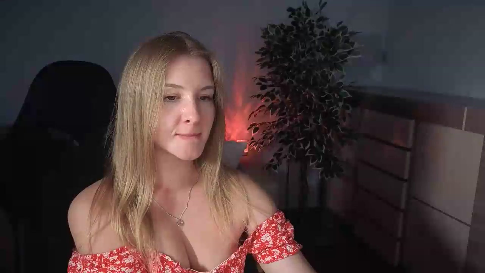 Gallery image thumbnail from AliceSi's myfreecams stream on, 07/21/2026, 17:29 image 3 of 20