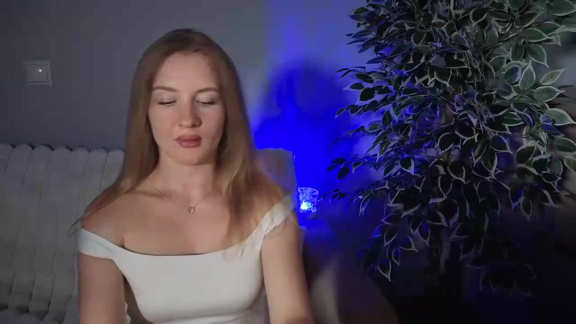 Gallery image thumbnail from AliceSi's myfreecams stream on, 07/26/2026, 17:40 image 2 of 20