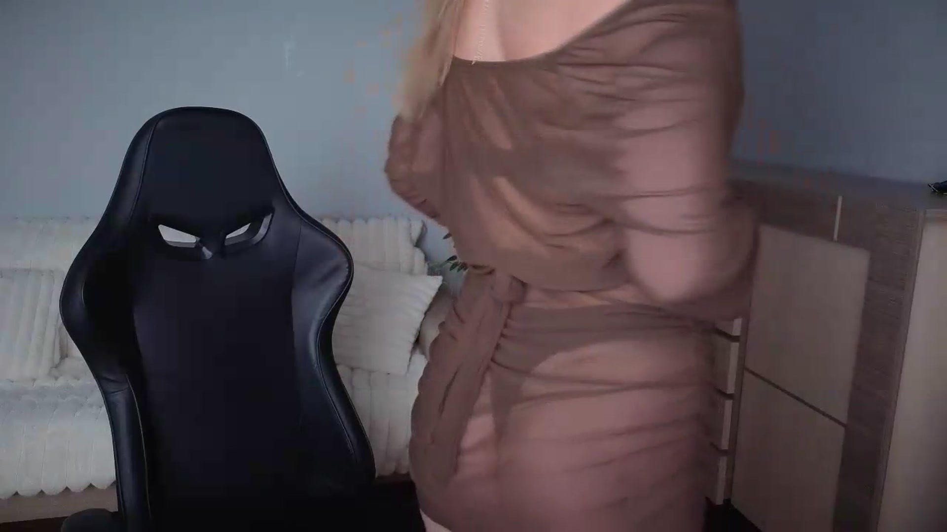 Gallery image thumbnail from AliceSi's myfreecams stream on, 07/27/2026, 15:19 image 17 of 20
