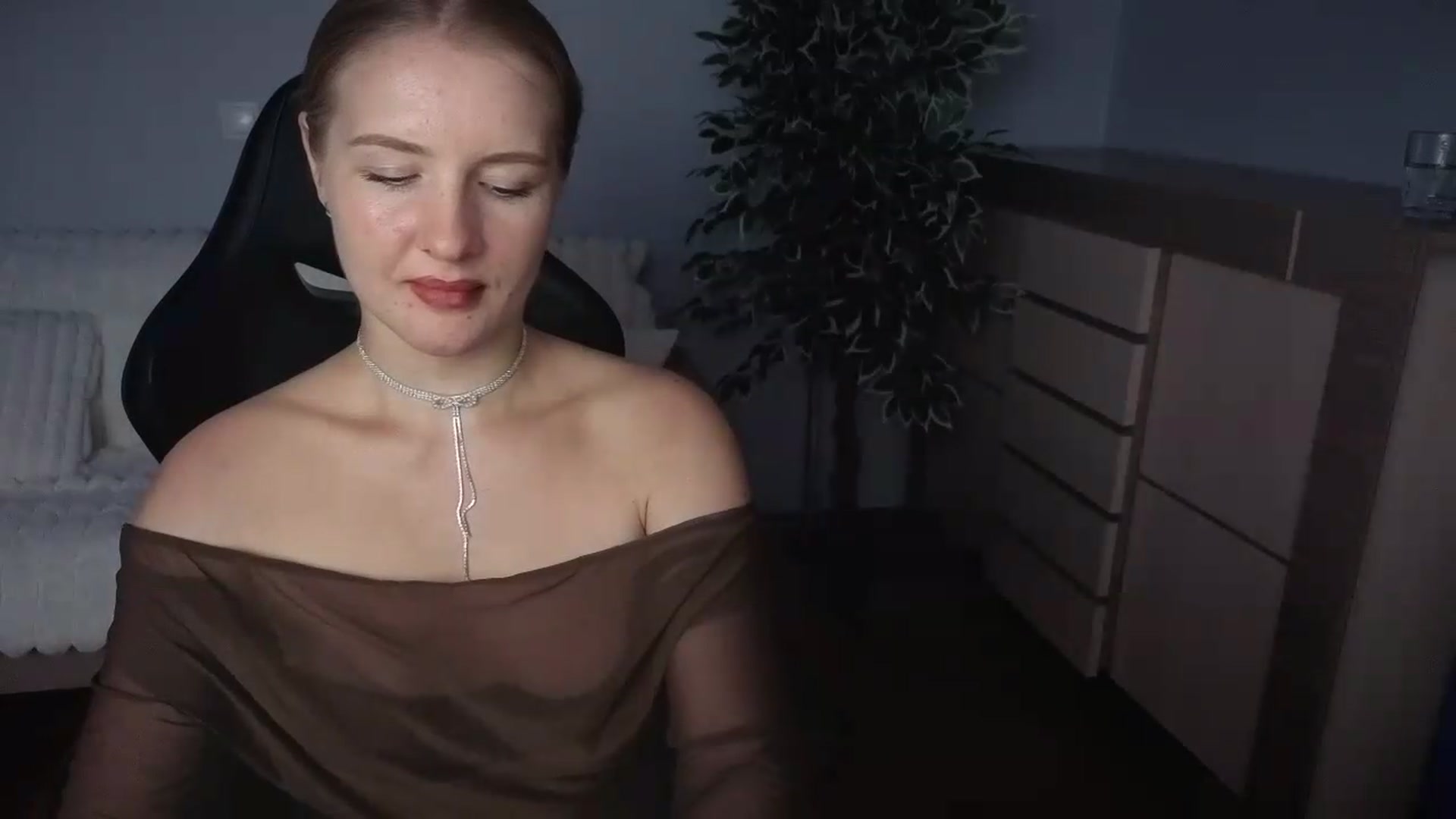 Gallery image thumbnail from AliceSi's myfreecams stream on, 07/27/2026, 15:19 image 4 of 20