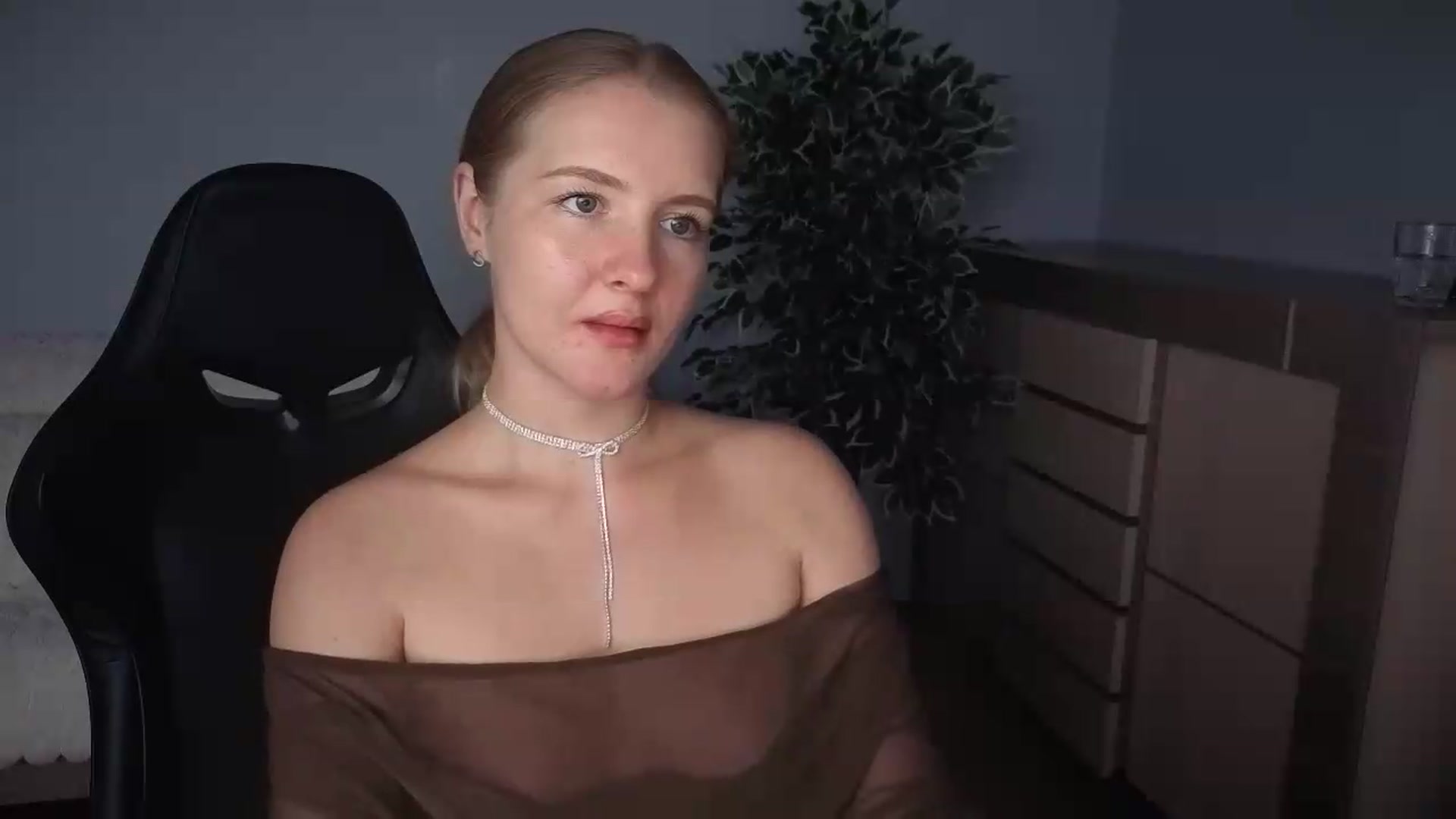 Gallery image thumbnail from AliceSi's myfreecams stream on, 07/27/2026, 15:19 image 11 of 20