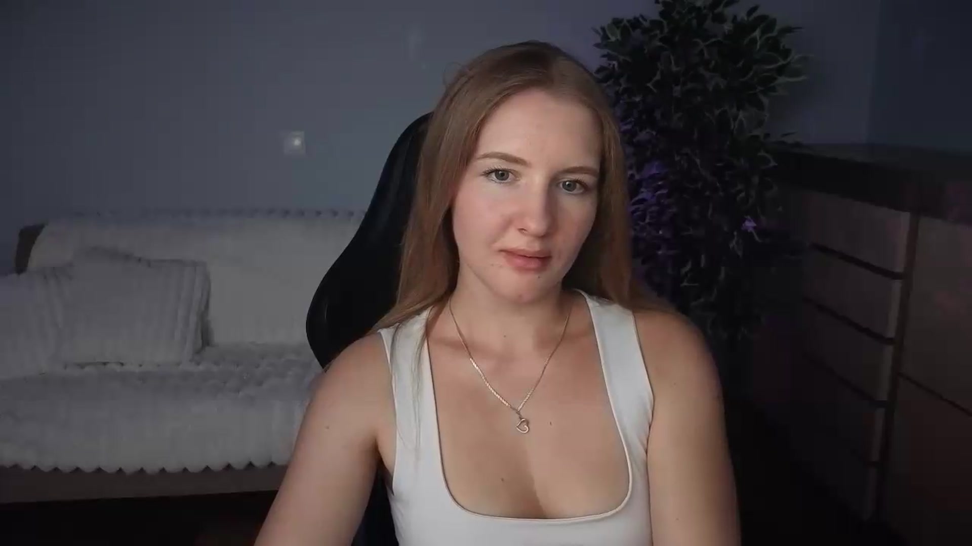 Gallery image thumbnail from AliceSi's myfreecams stream on, 07/27/2026, 18:31 image 10 of 20