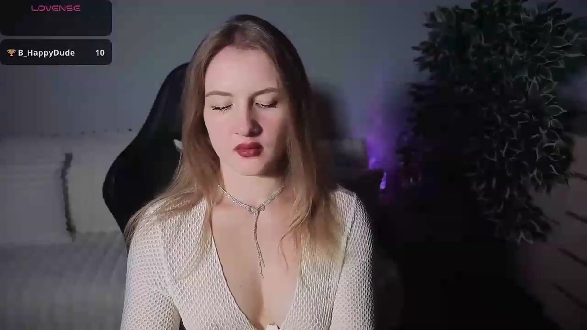 Gallery image thumbnail from AliceSi's myfreecams stream on, 08/07/2026, 14:04 image 3 of 20