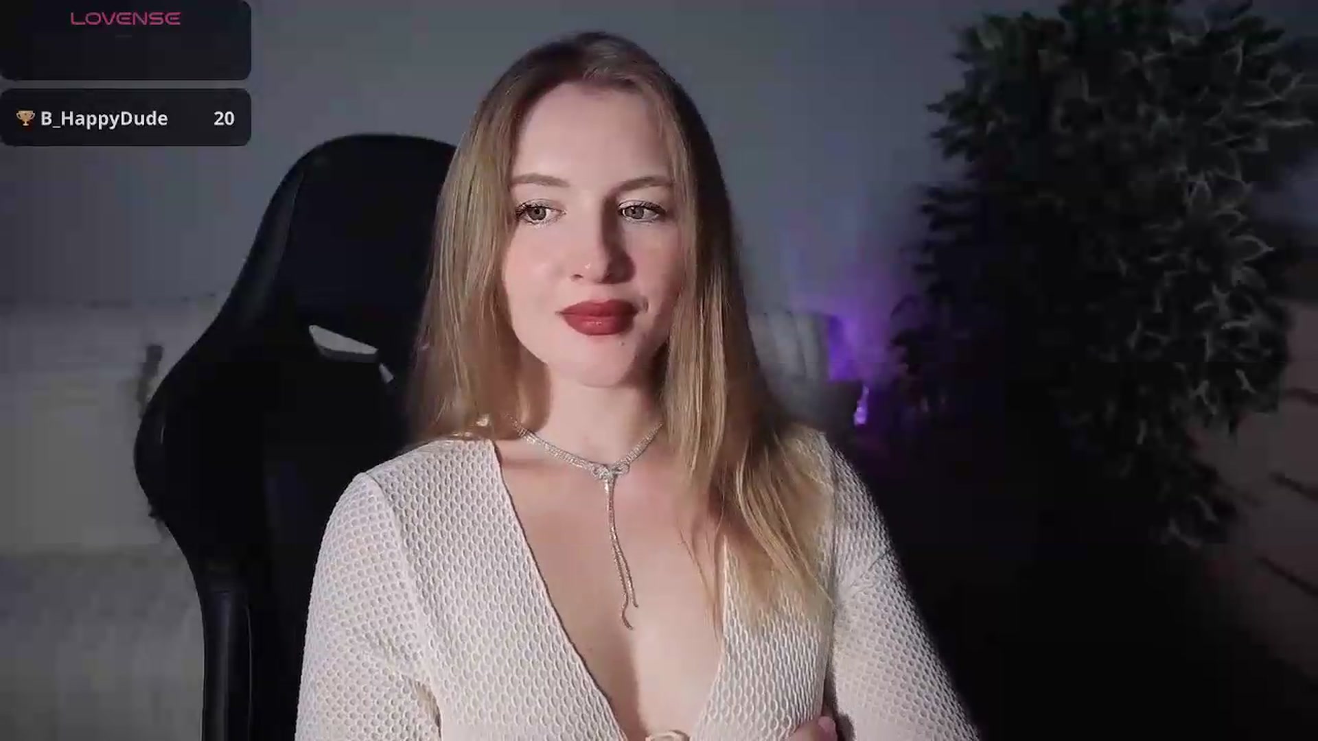 Gallery image thumbnail from AliceSi's myfreecams stream on, 08/07/2026, 14:04 image 6 of 20