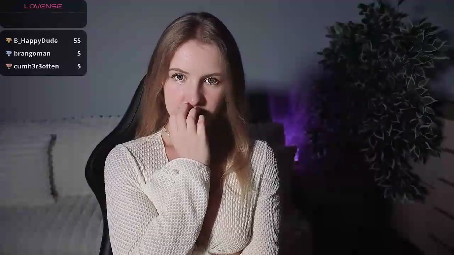 Gallery image thumbnail from AliceSi's myfreecams stream on, 08/07/2026, 14:04 image 16 of 20