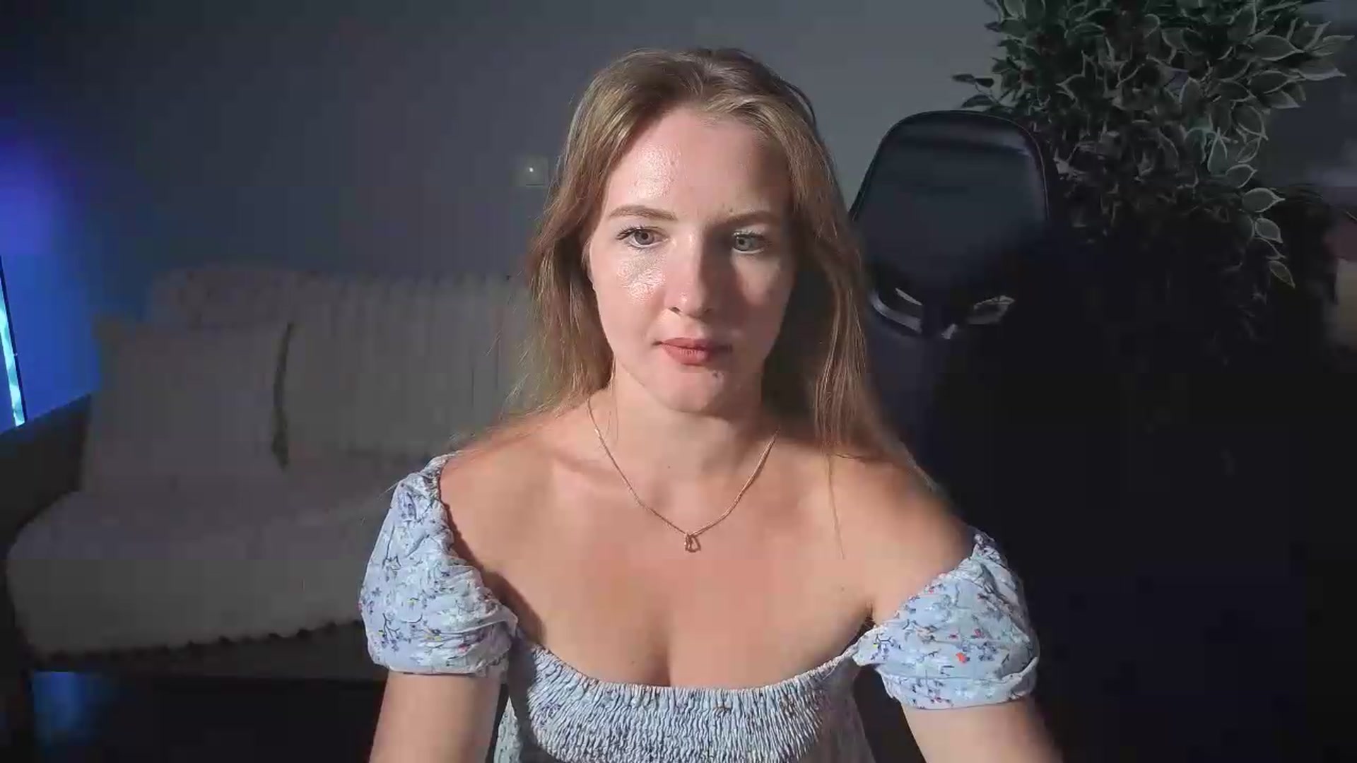 Gallery image thumbnail from AliceSi's myfreecams stream on, 08/20/2026, 15:43 image 11 of 20