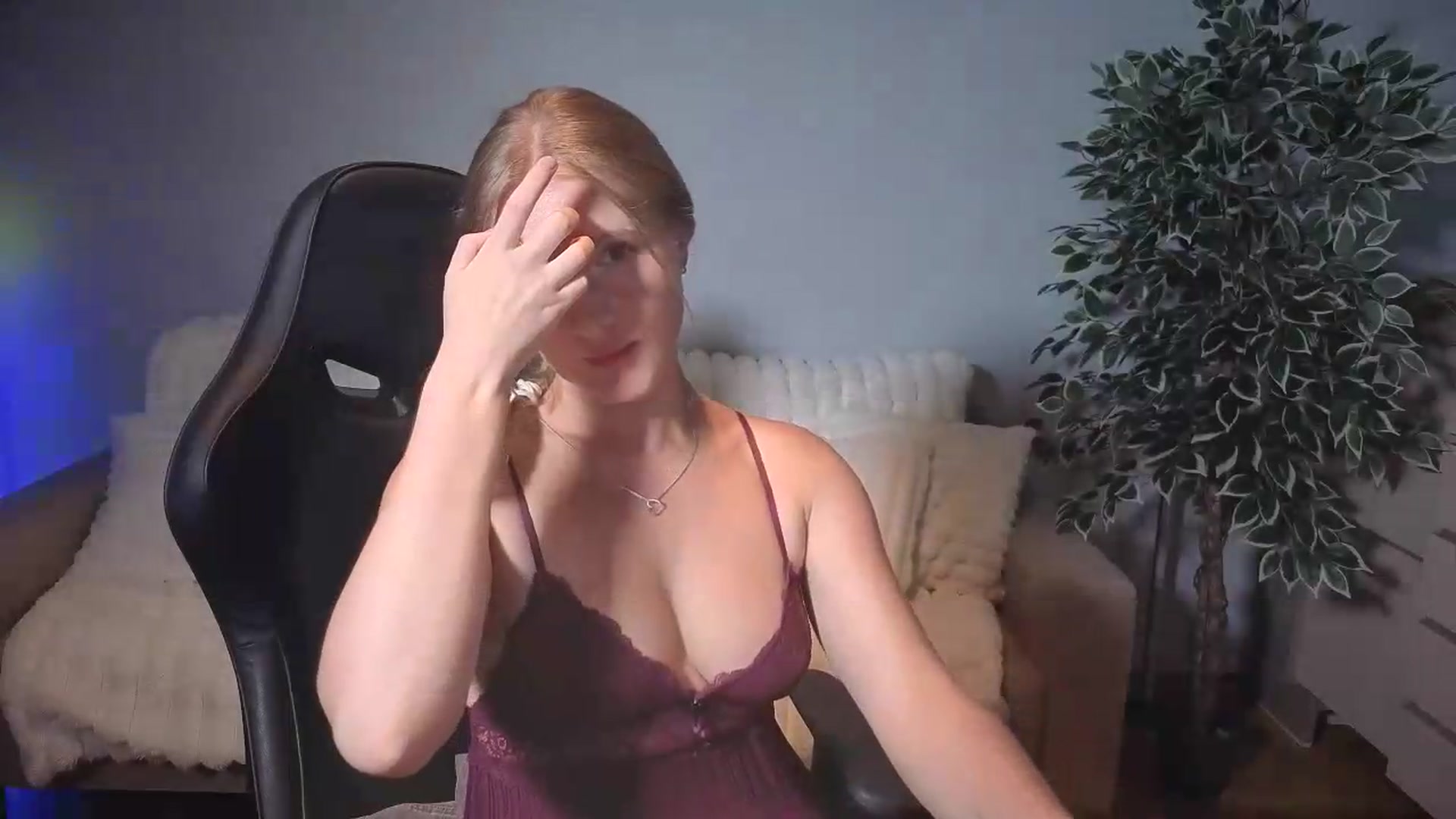 Gallery image thumbnail from AliceSi's myfreecams stream on, 08/25/2026, 16:36 image 20 of 20