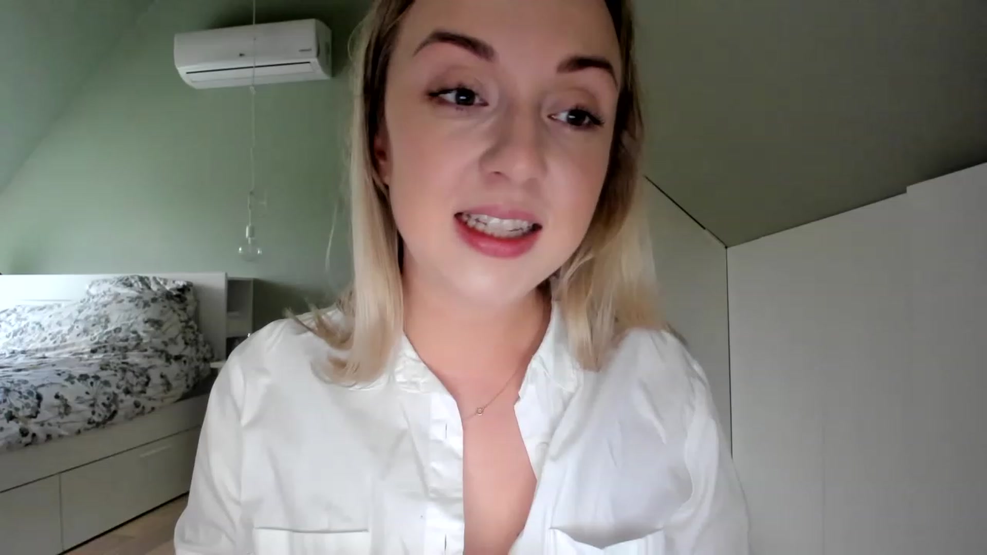 Gallery image thumbnail from AliceSmiley's myfreecams stream on, 12/02/2022, 09:53 image 2 of 20