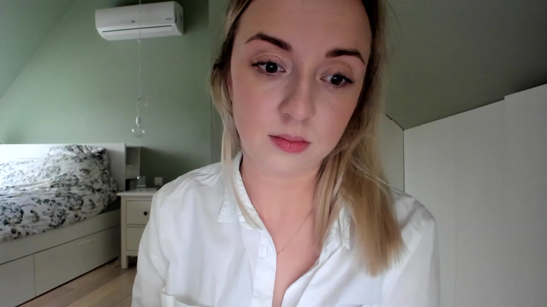 Gallery image thumbnail from AliceSmiley's myfreecams stream on, 12/02/2022, 09:53 image 17 of 20