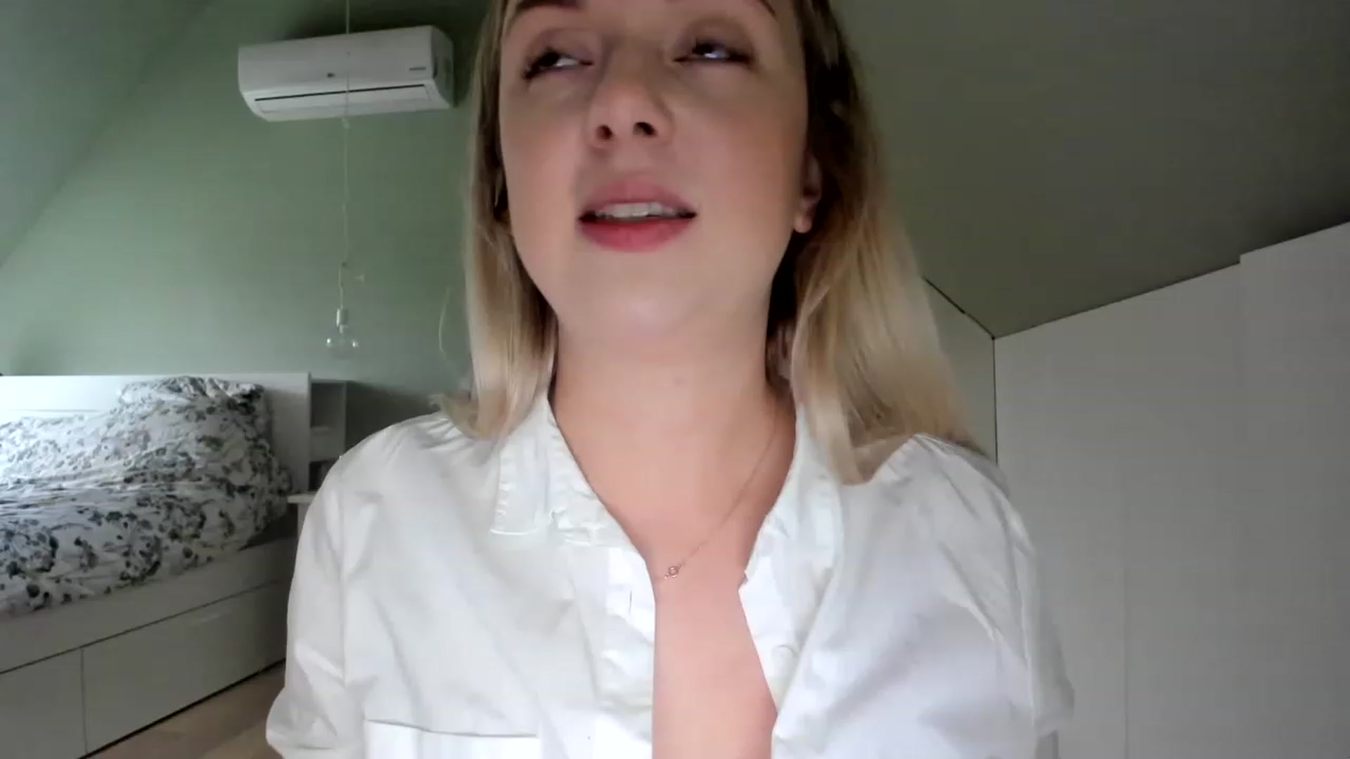 Gallery image thumbnail from AliceSmiley's myfreecams stream on, 12/02/2022, 09:53 image 1 of 20