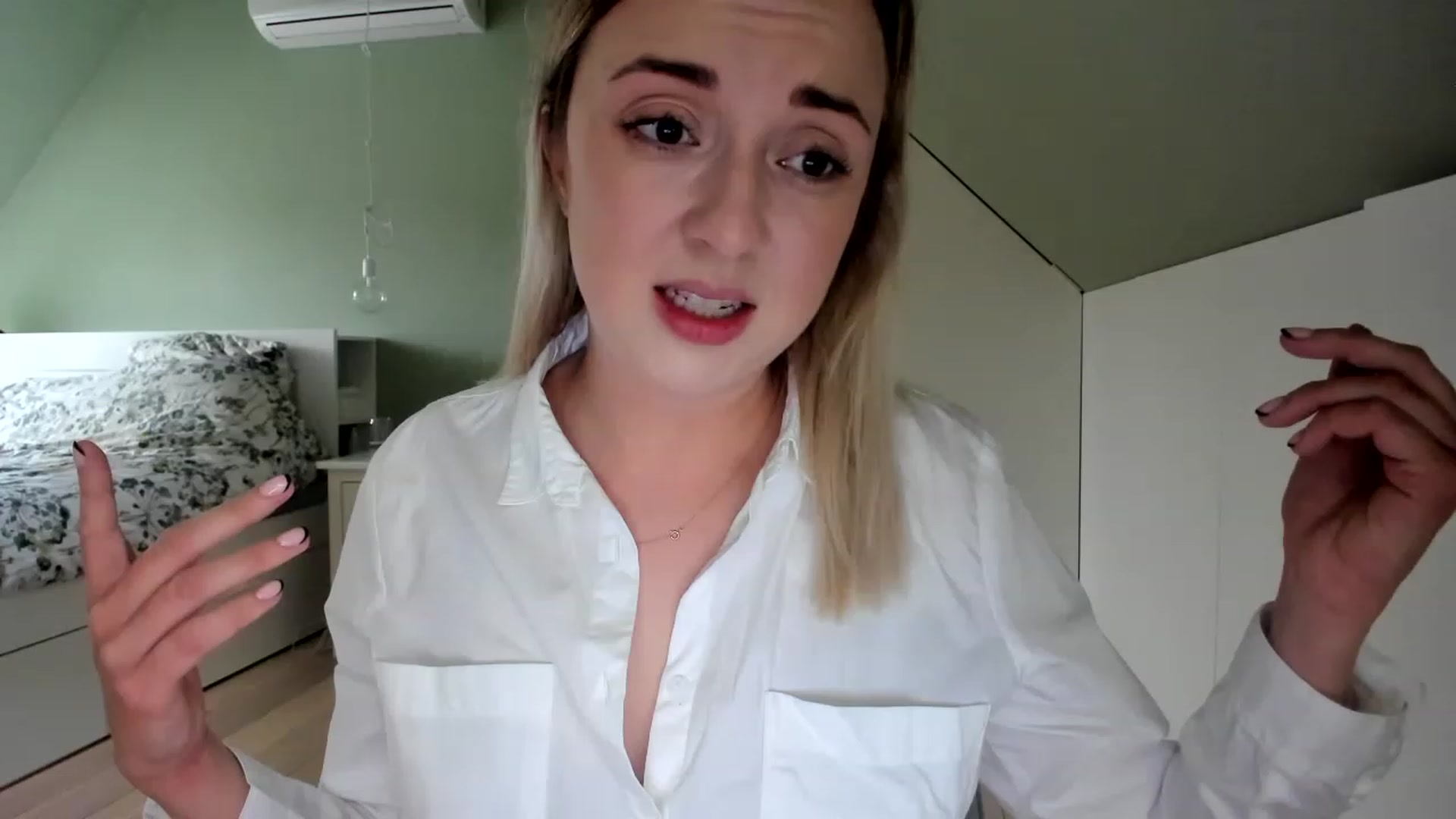 Gallery image thumbnail from AliceSmiley's myfreecams stream on, 12/02/2022, 09:53 image 9 of 20