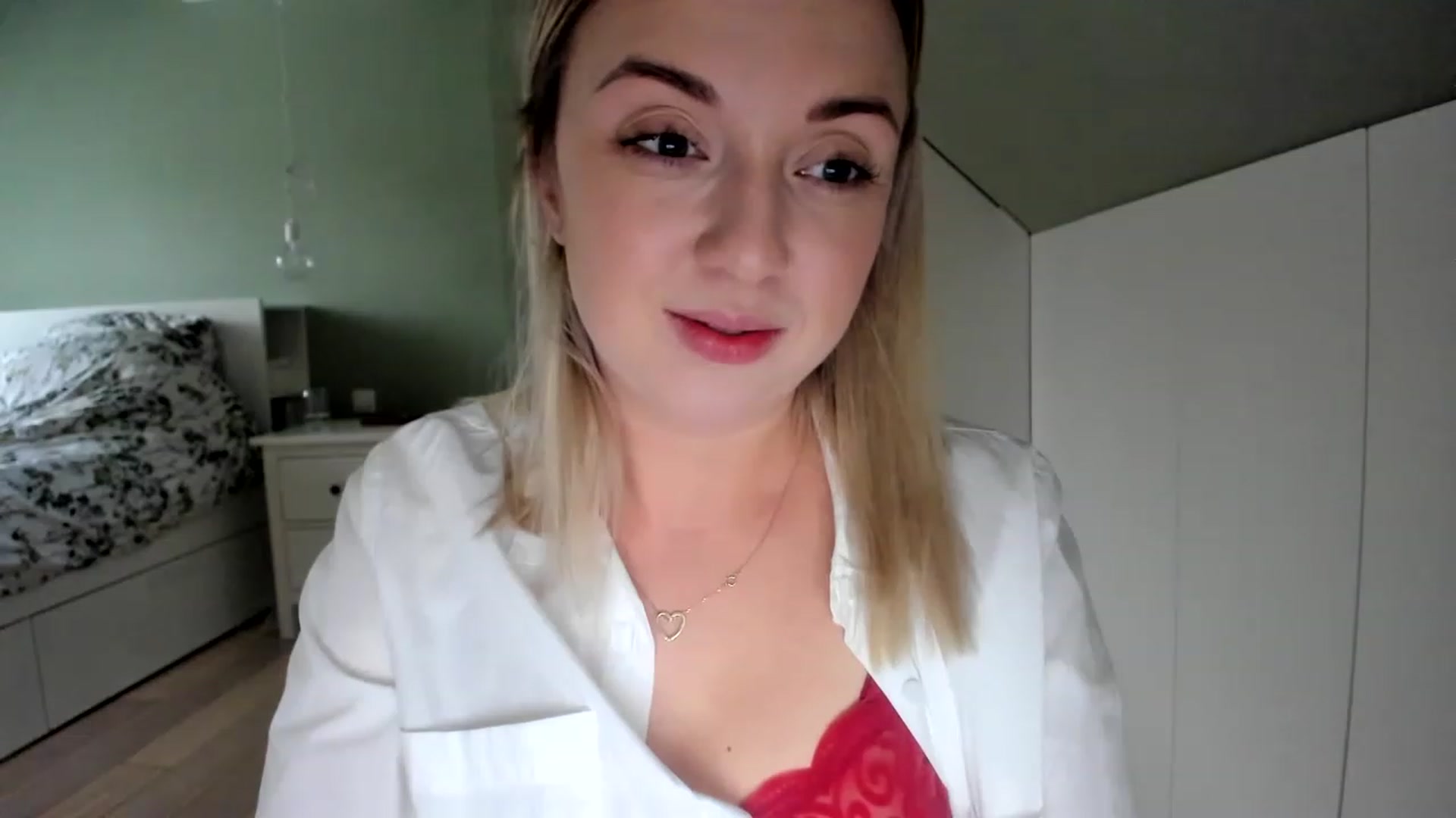 Gallery image thumbnail from AliceSmiley's myfreecams stream on, 12/02/2022, 11:46 image 12 of 20