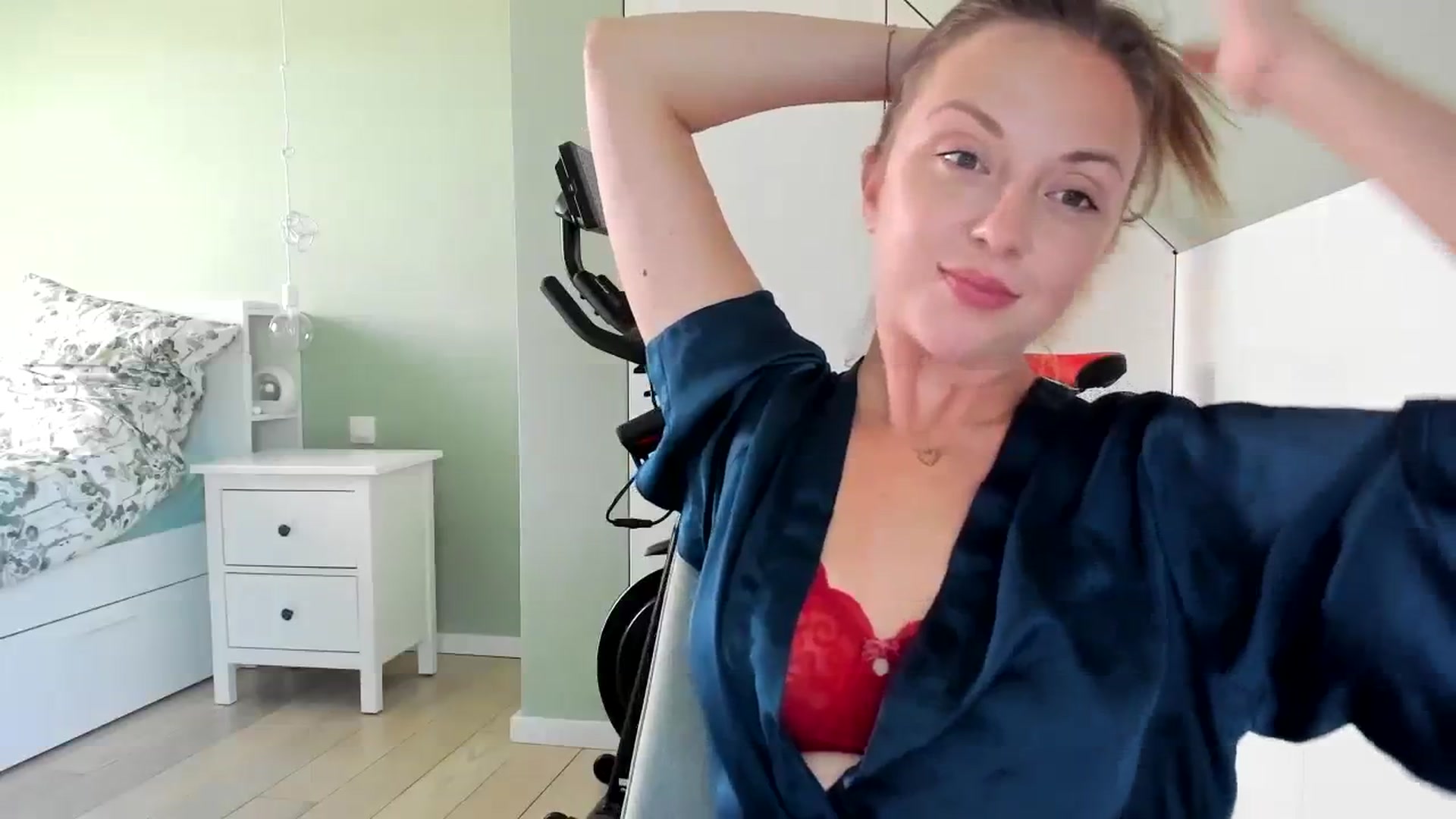 Gallery image thumbnail from AliceSmiley's myfreecams stream on, 09/29/2023, 10:22 image 14 of 20