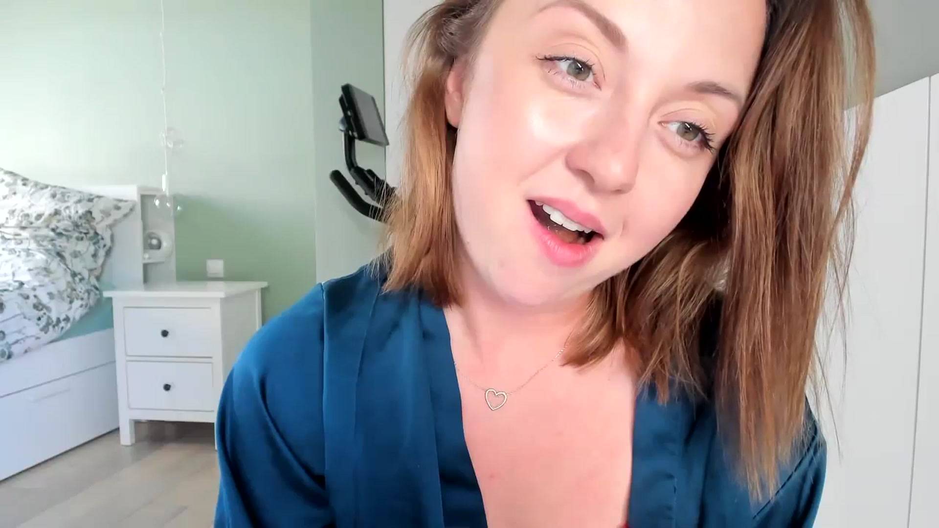 Gallery image thumbnail from AliceSmiley's myfreecams stream on, 09/29/2023, 11:08 image 13 of 20