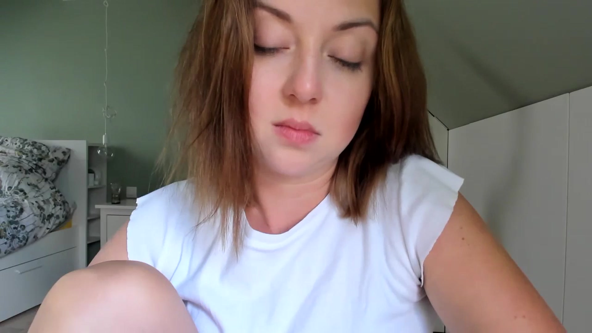 Gallery image thumbnail from AliceSmiley's myfreecams stream on, 10/06/2023, 11:30 image 10 of 20