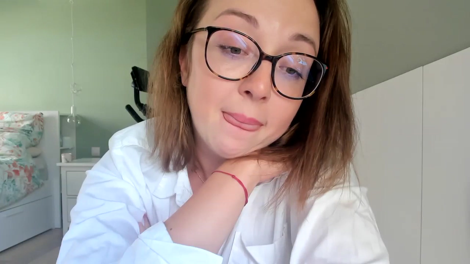 Gallery image thumbnail from AliceSmiley's myfreecams stream on, 10/13/2023, 11:01 image 13 of 20