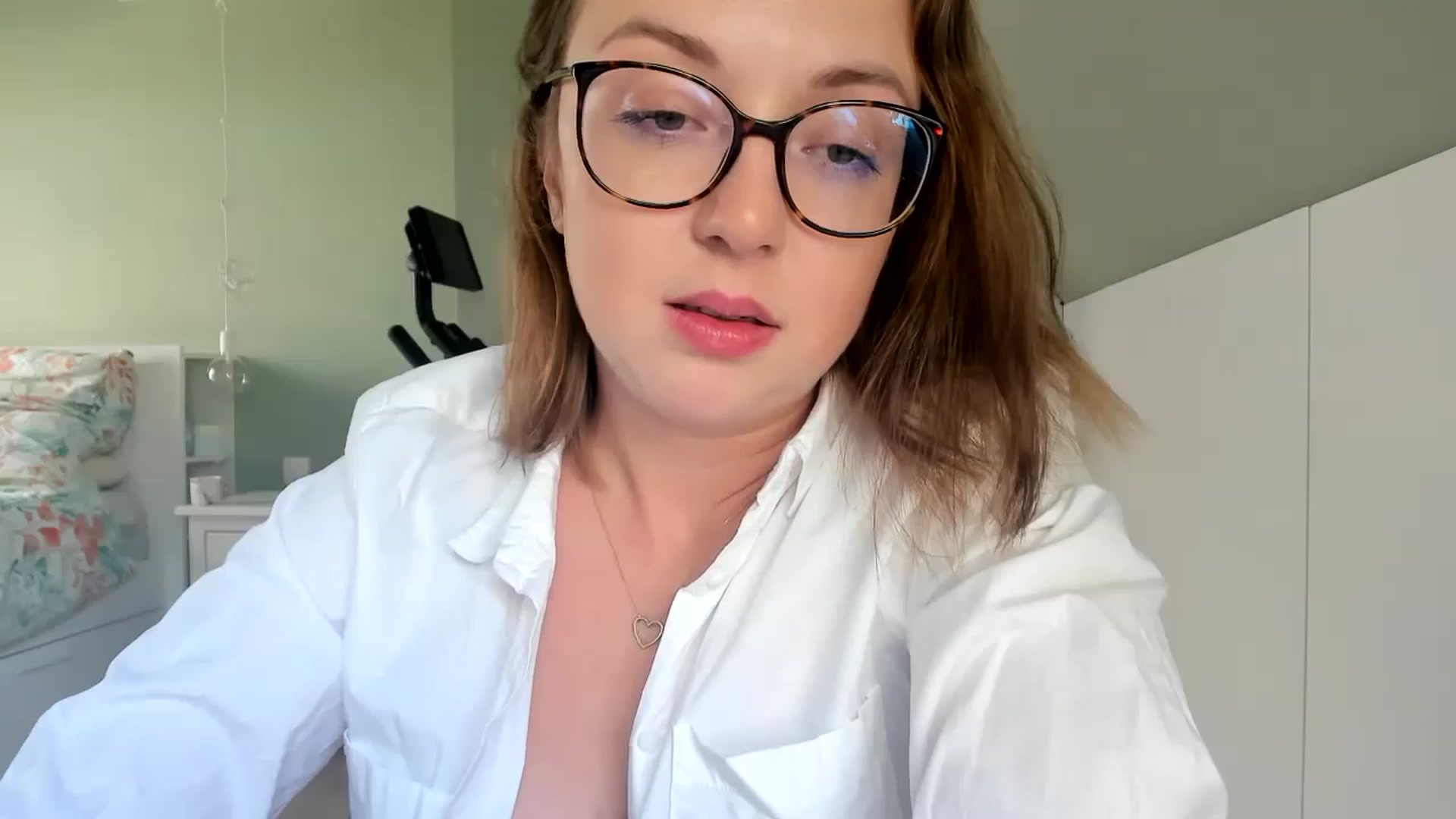 Gallery image thumbnail from AliceSmiley's myfreecams stream on, 10/13/2023, 11:01 image 14 of 20