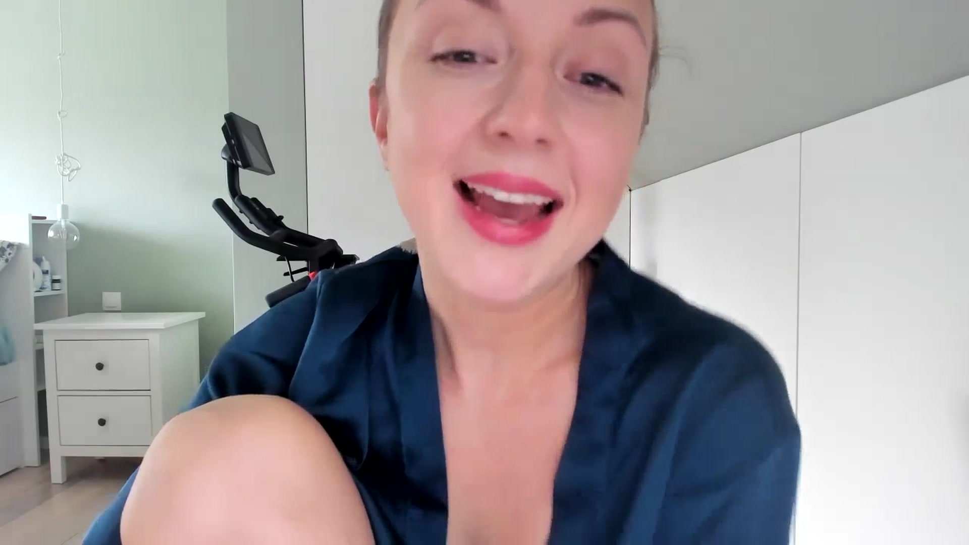 Gallery image thumbnail from AliceSmiley's myfreecams stream on, 11/14/2023, 10:25 image 11 of 20
