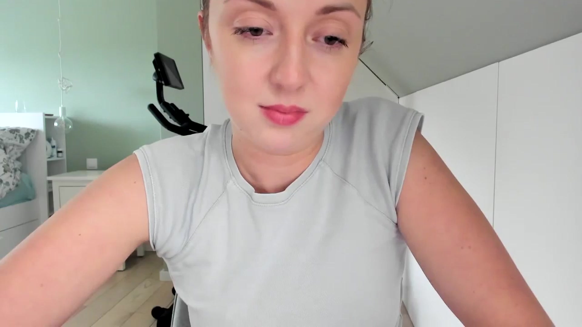 Gallery image thumbnail from AliceSmiley's myfreecams stream on, 11/14/2023, 12:17 image 12 of 20