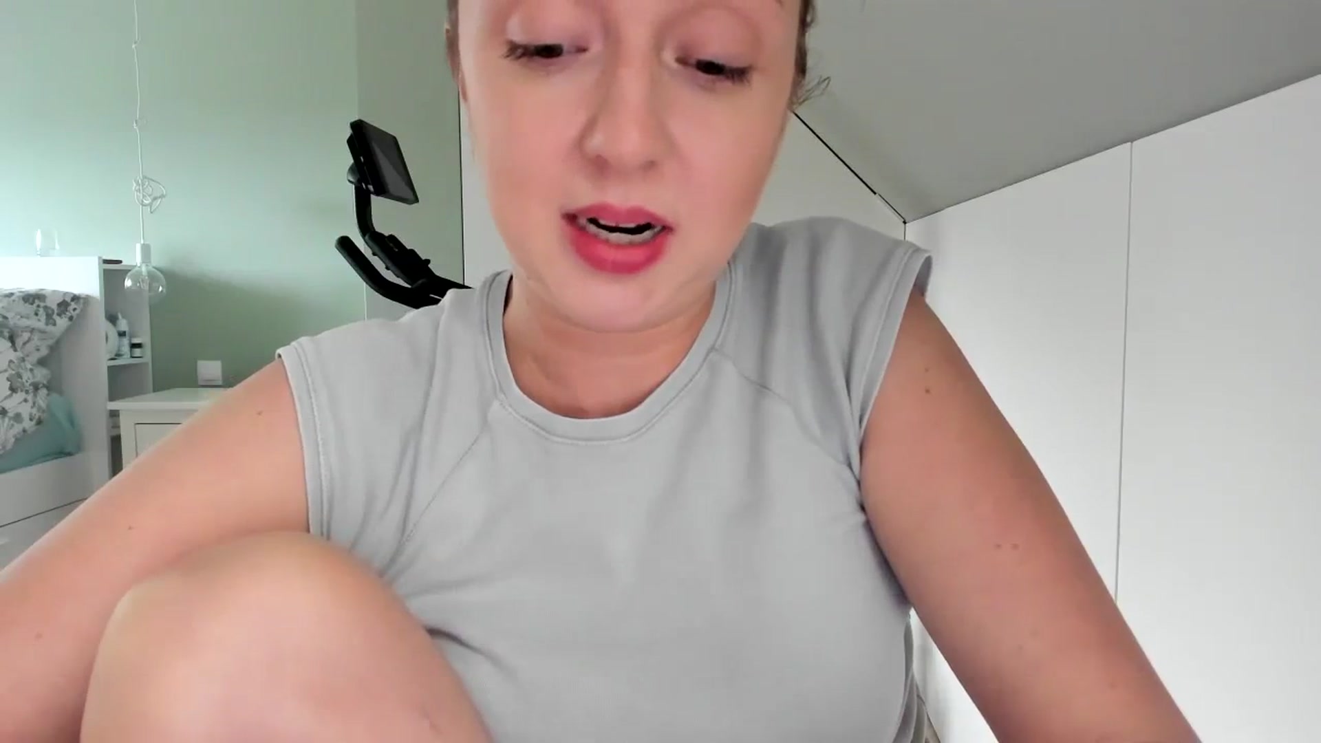 Gallery image thumbnail from AliceSmiley's myfreecams stream on, 11/14/2023, 12:17 image 10 of 20