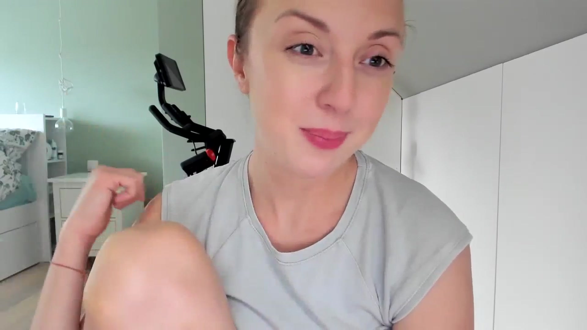 Gallery image thumbnail from AliceSmiley's myfreecams stream on, 11/14/2023, 12:17 image 5 of 20