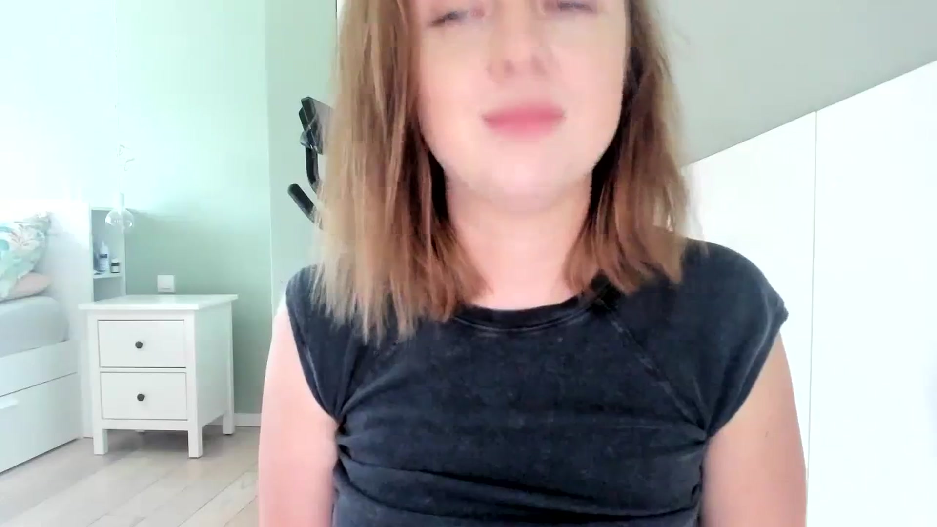 Gallery image thumbnail from AliceSmiley's myfreecams stream on, 11/16/2023, 12:42 image 2 of 20