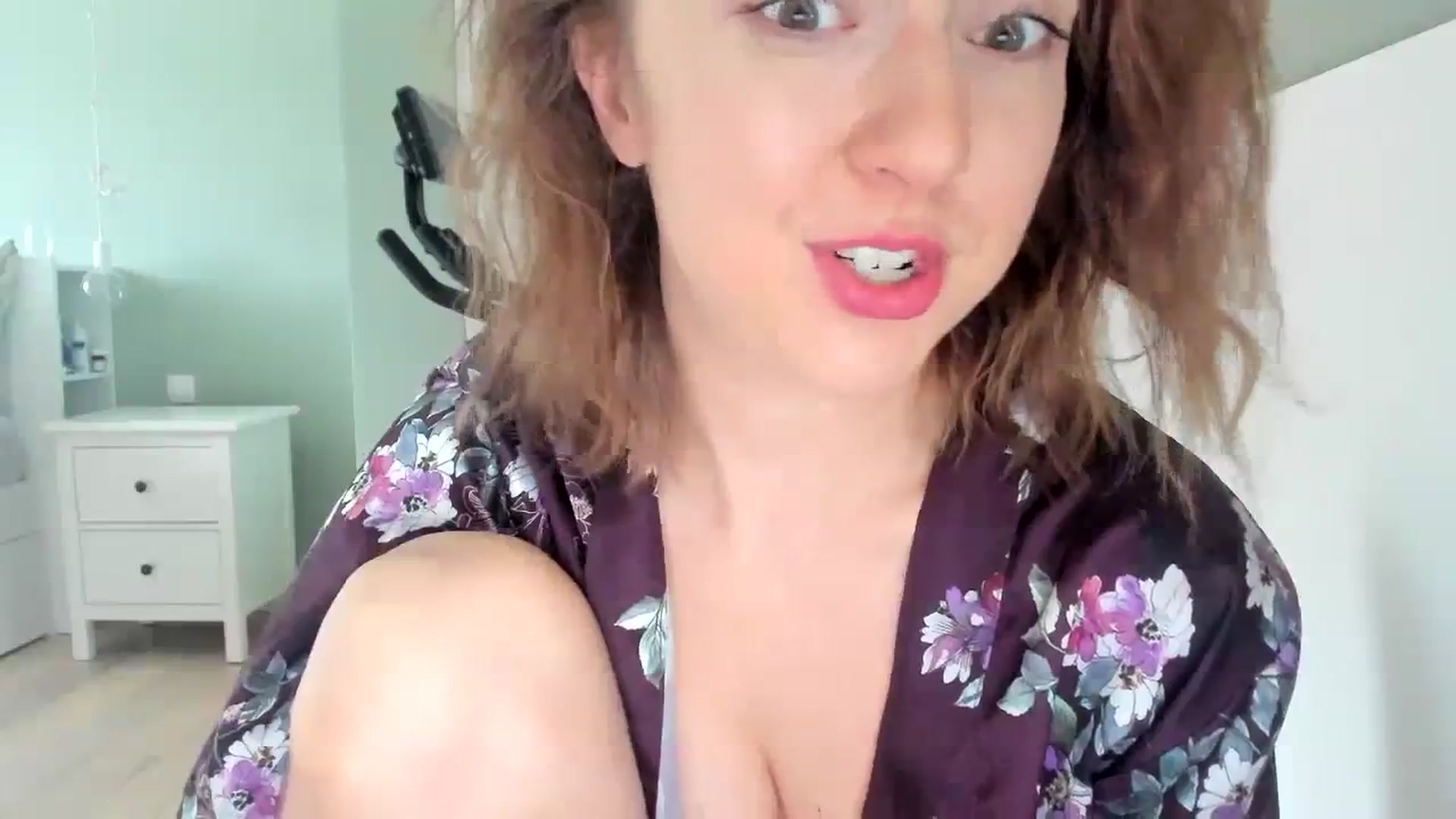 Gallery image thumbnail from AliceSmiley's myfreecams stream on, 11/17/2023, 10:58 image 16 of 20