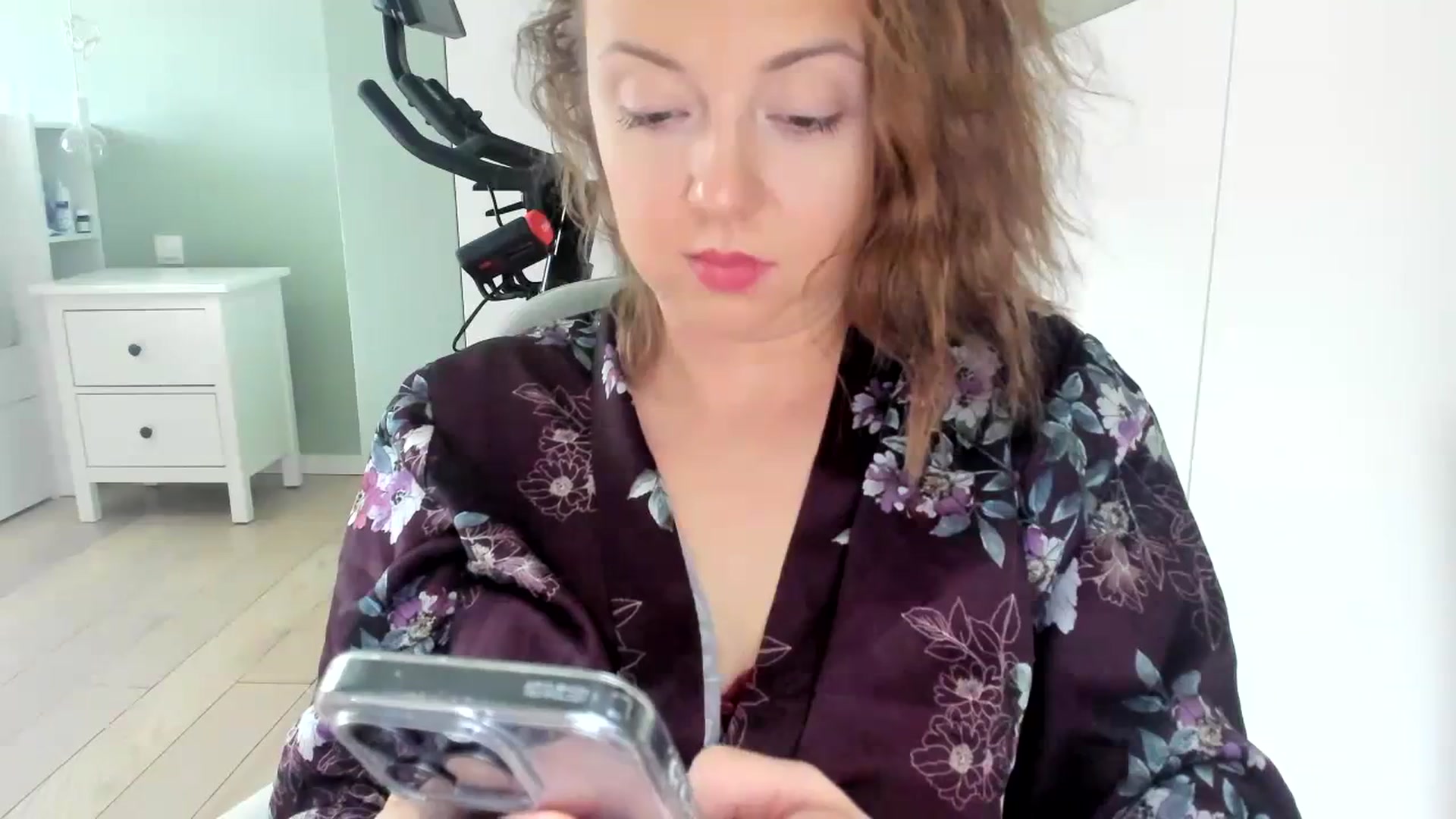 Gallery image thumbnail from AliceSmiley's myfreecams stream on, 11/17/2023, 10:58 image 12 of 20
