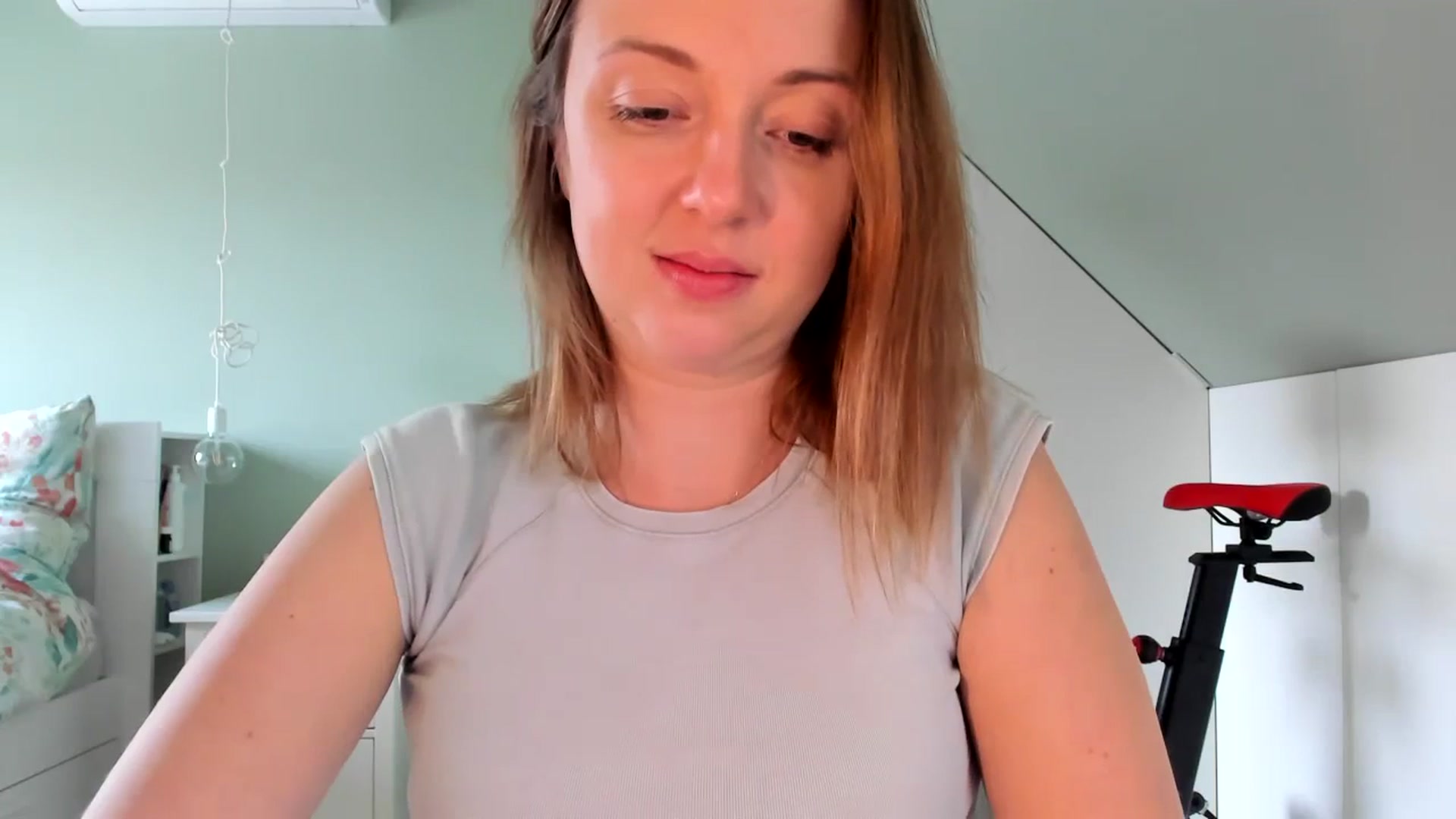 Gallery image thumbnail from AliceSmiley's myfreecams stream on, 01/02/2024, 10:55 image 12 of 20