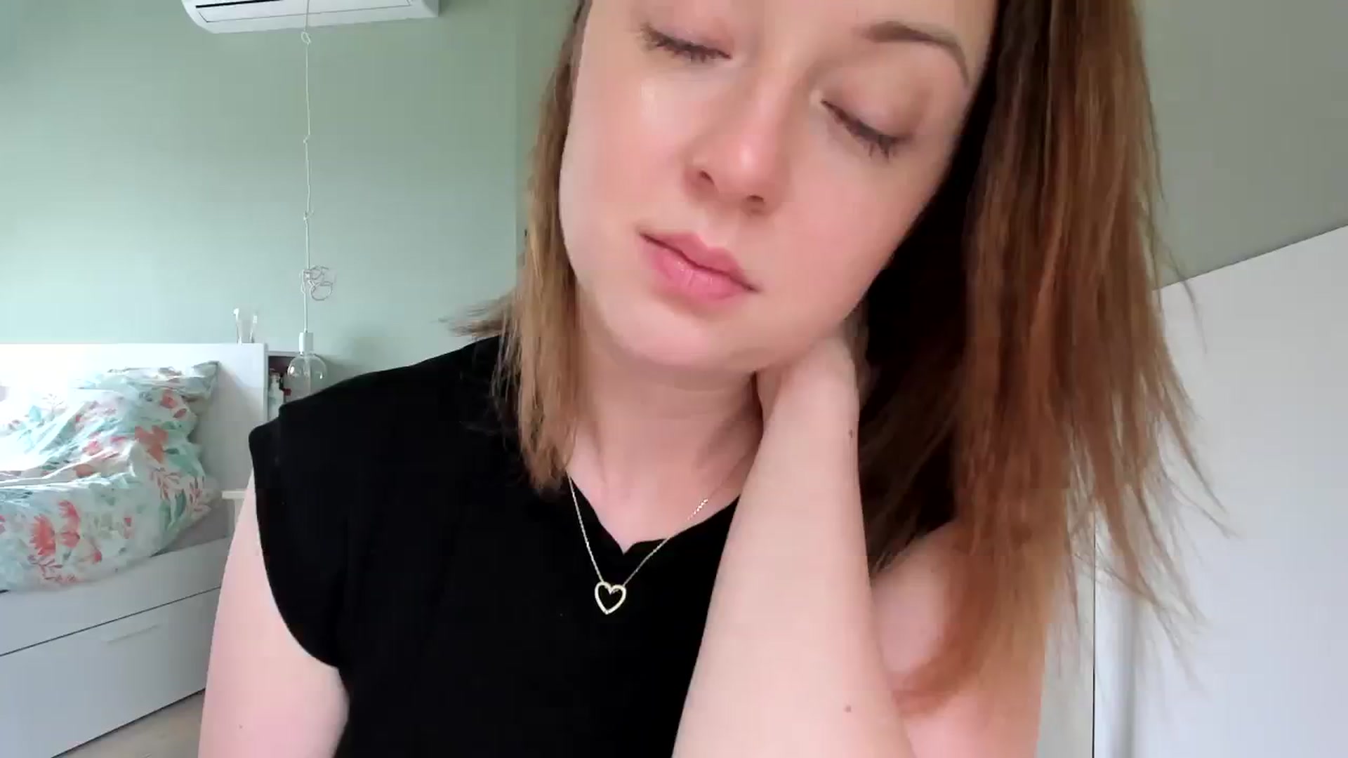 Gallery image thumbnail from AliceSmiley's myfreecams stream on, 01/22/2024, 11:56 image 15 of 20