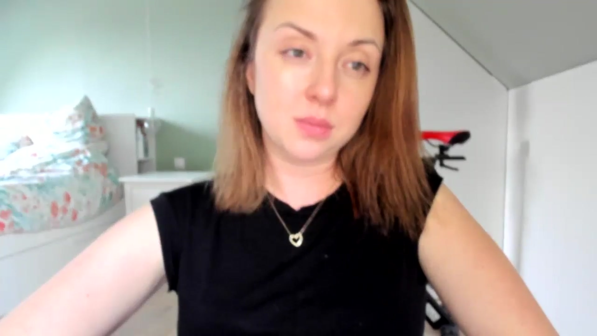 Gallery image thumbnail from AliceSmiley's myfreecams stream on, 01/22/2024, 14:29 image 2 of 20