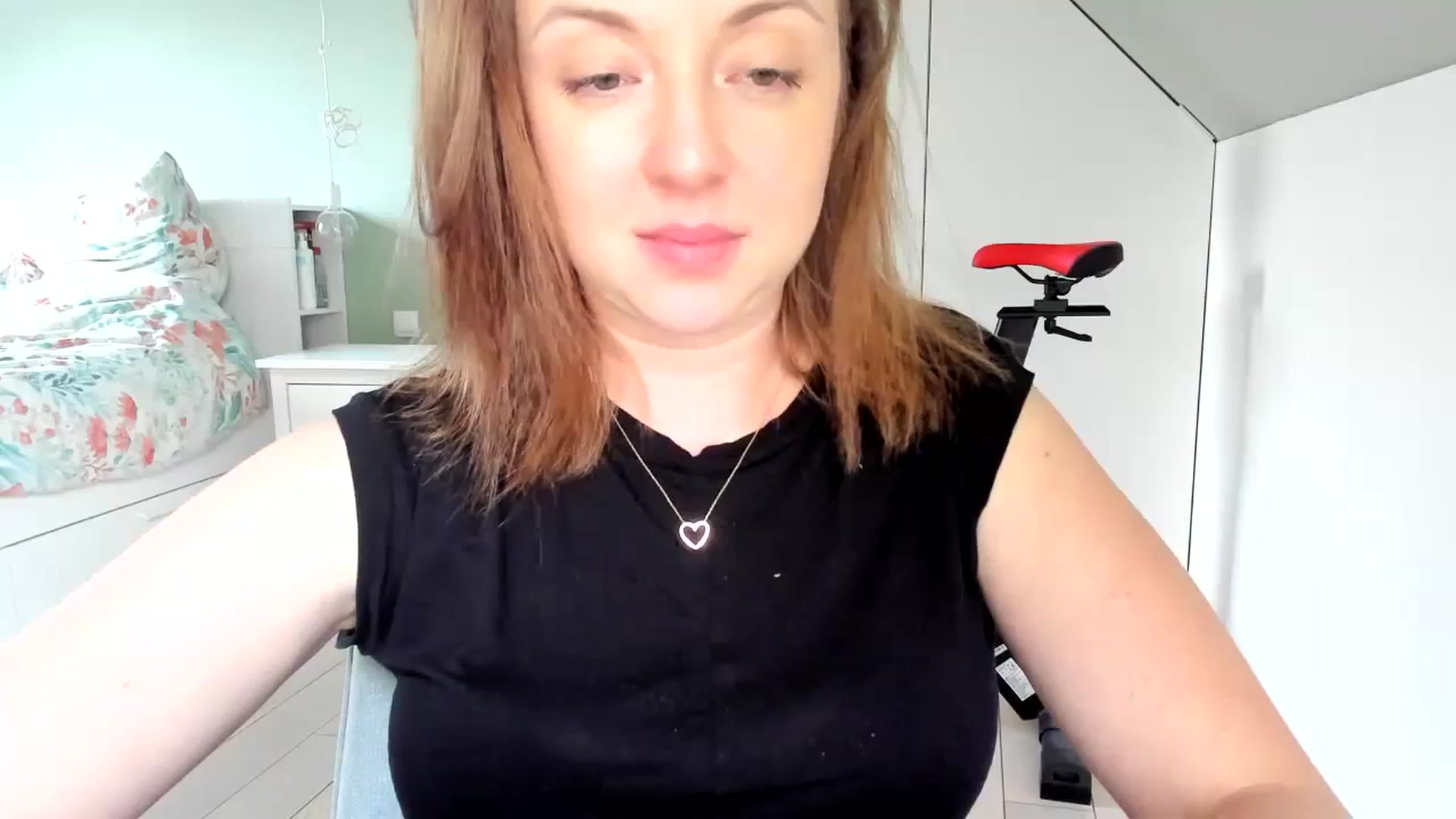 Gallery image thumbnail from AliceSmiley's myfreecams stream on, 01/22/2024, 14:29 image 4 of 20