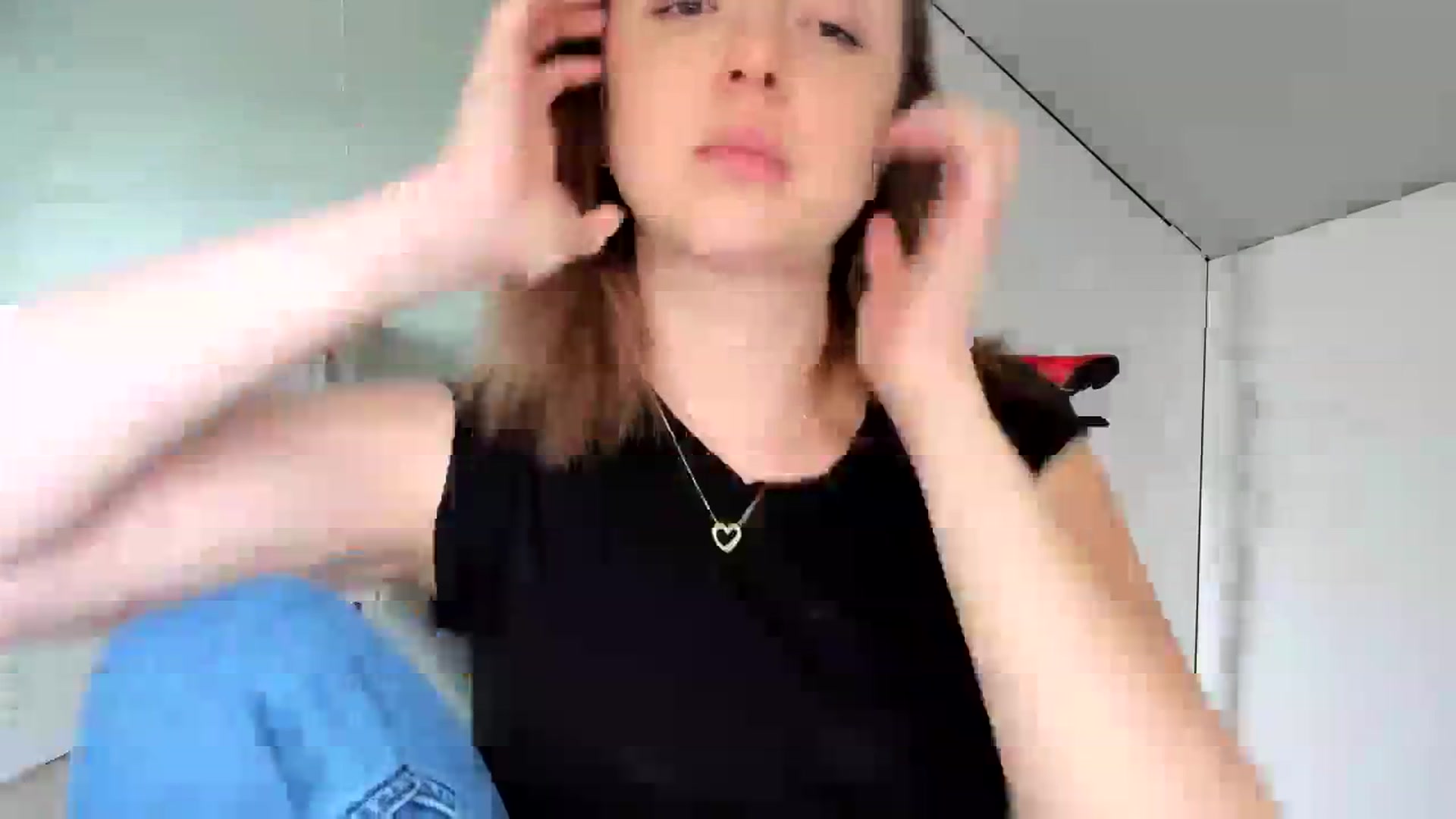 Gallery image thumbnail from AliceSmiley's myfreecams stream on, 01/22/2024, 14:29 image 9 of 20