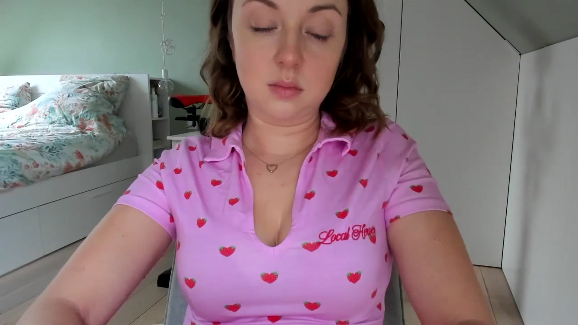 Gallery image thumbnail from AliceSmiley's myfreecams stream on, 01/24/2024, 10:34 image 15 of 20