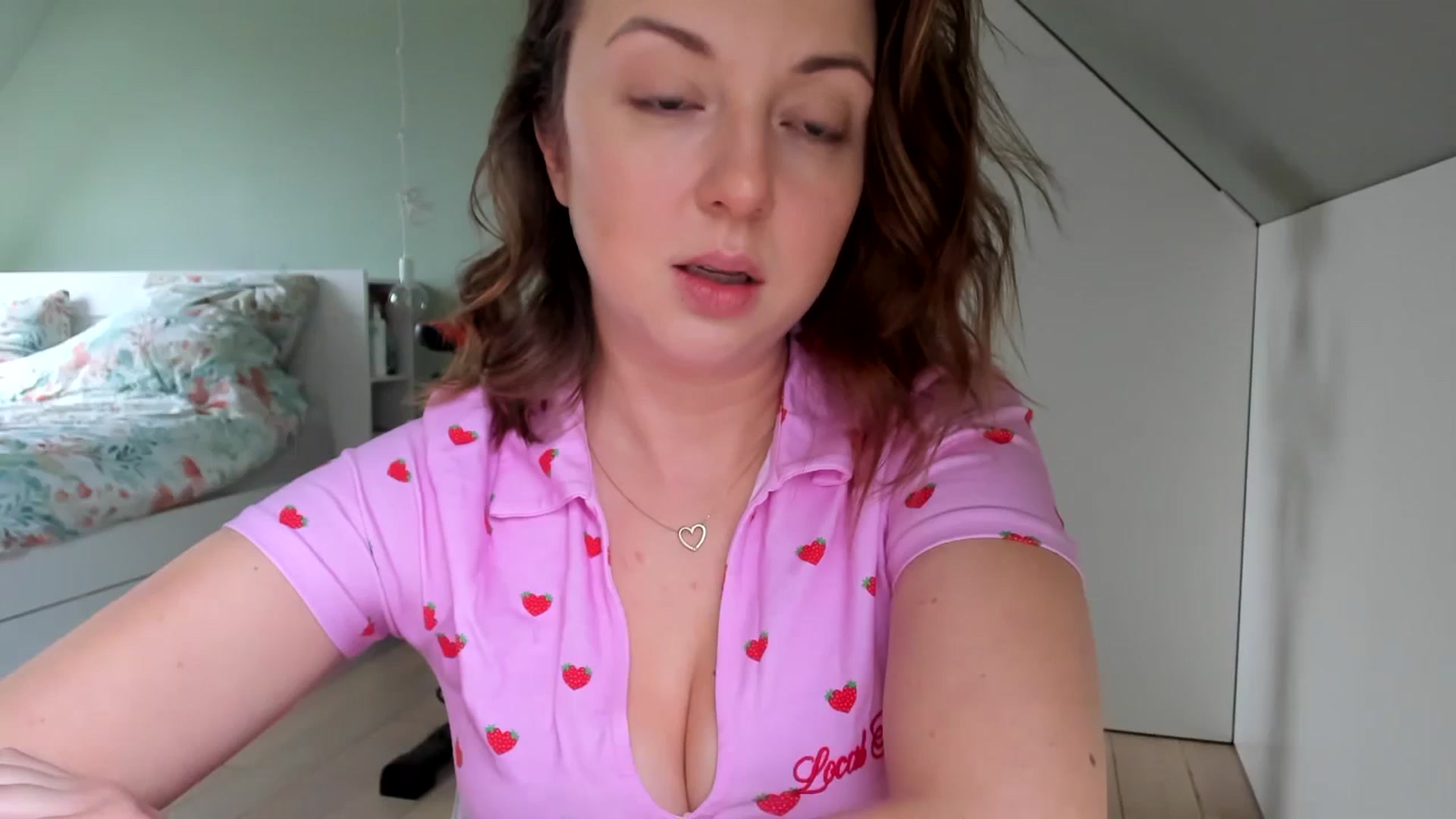 Gallery image thumbnail from AliceSmiley's myfreecams stream on, 01/24/2024, 11:25 image 18 of 20