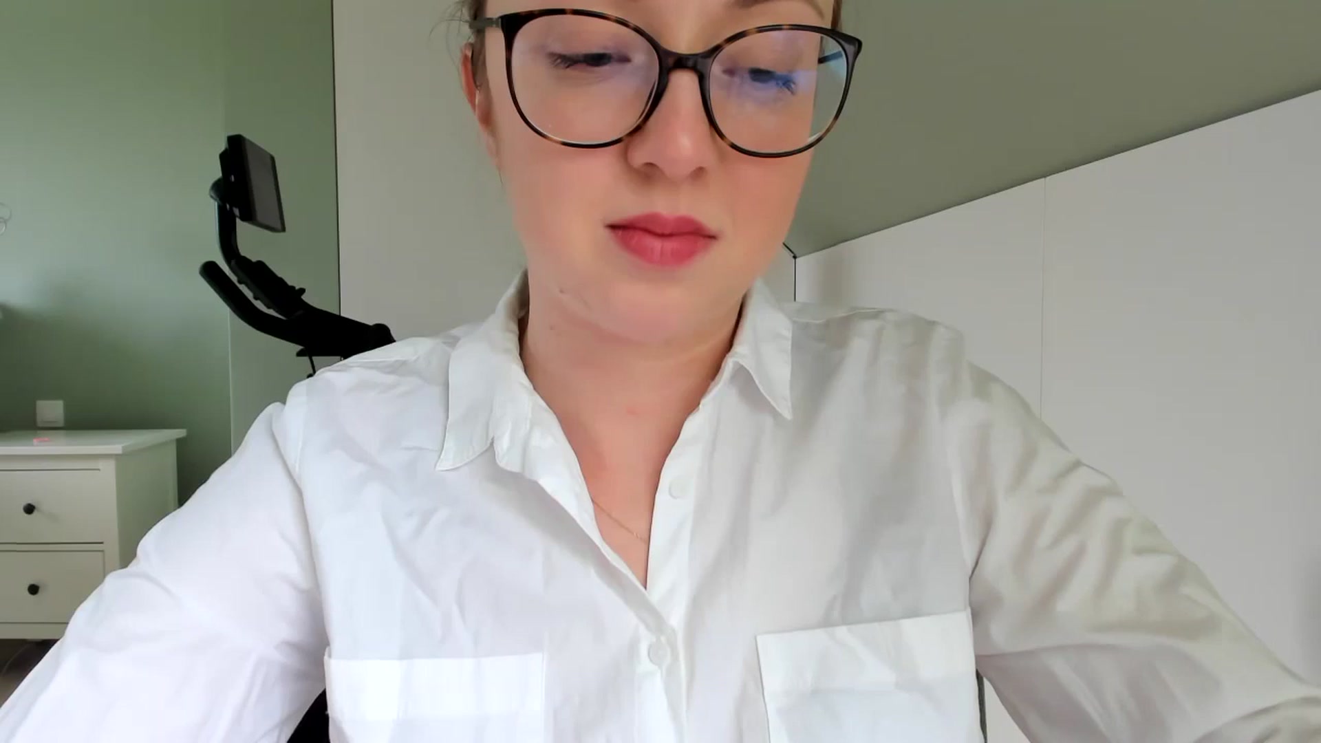 Gallery image thumbnail from AliceSmiley's myfreecams stream on, 02/02/2024, 11:52 image 1 of 20