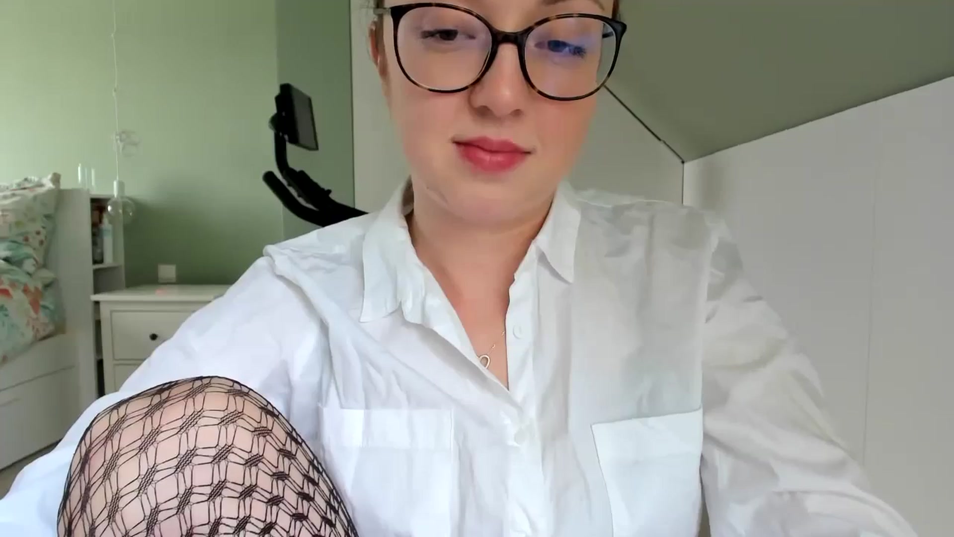 Gallery image thumbnail from AliceSmiley's myfreecams stream on, 02/02/2024, 11:52 image 4 of 20