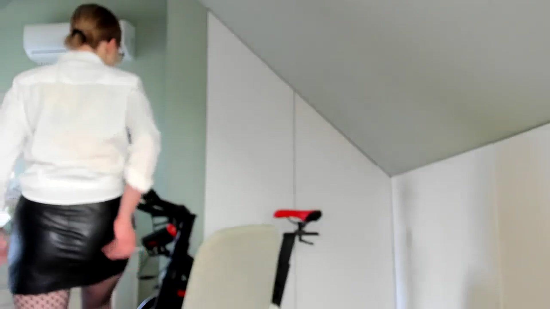 Gallery image thumbnail from AliceSmiley's myfreecams stream on, 02/02/2024, 13:07 image 15 of 20