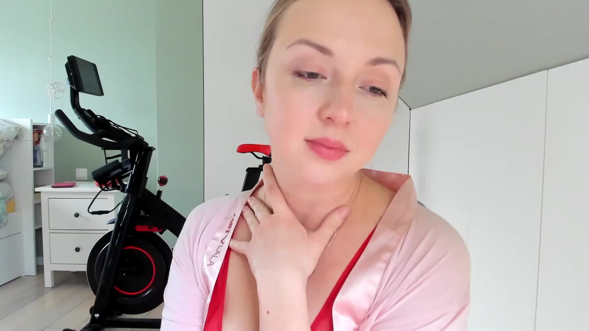Gallery image thumbnail from AliceSmiley's myfreecams stream on, 02/07/2024, 12:28 image 9 of 20