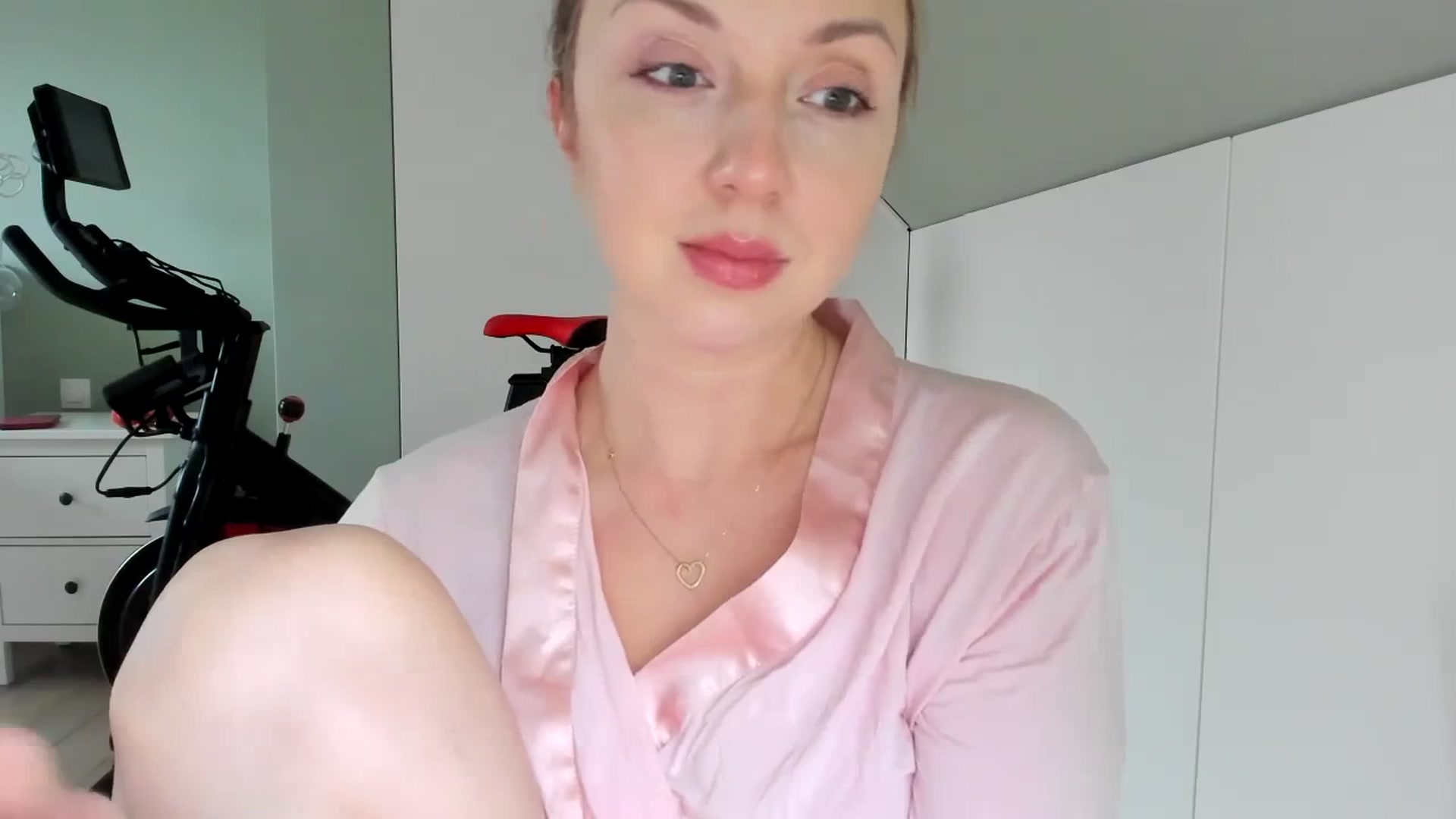 Gallery image thumbnail from AliceSmiley's myfreecams stream on, 02/07/2024, 13:28 image 2 of 20