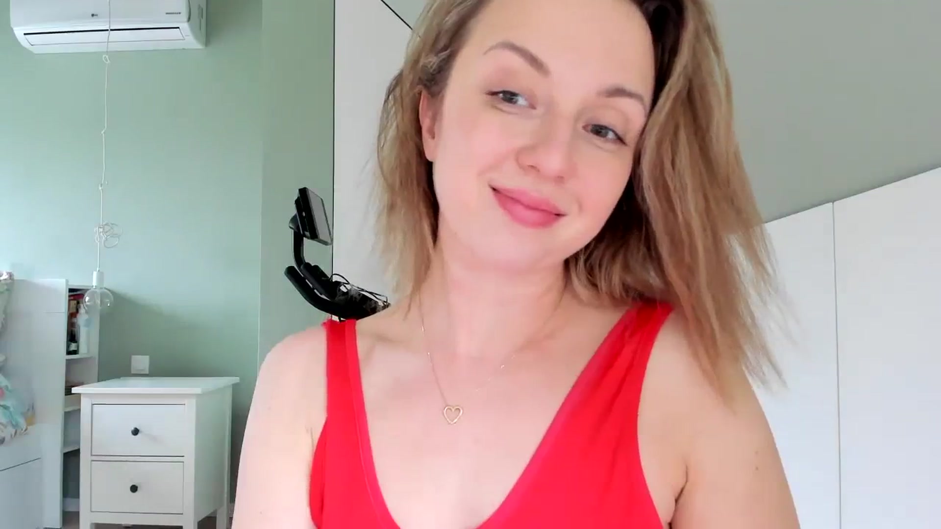 Gallery image thumbnail from AliceSmiley's myfreecams stream on, 02/09/2024, 12:06 image 3 of 20