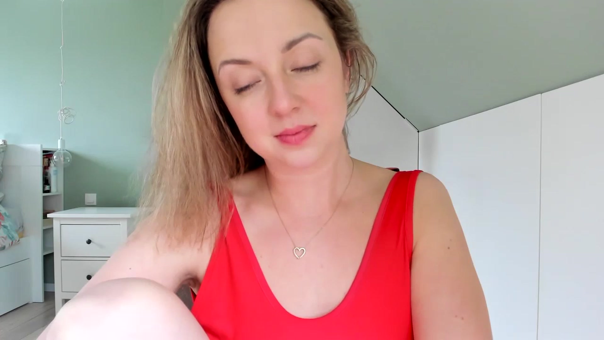 Gallery image thumbnail from AliceSmiley's myfreecams stream on, 02/09/2024, 12:06 image 7 of 20