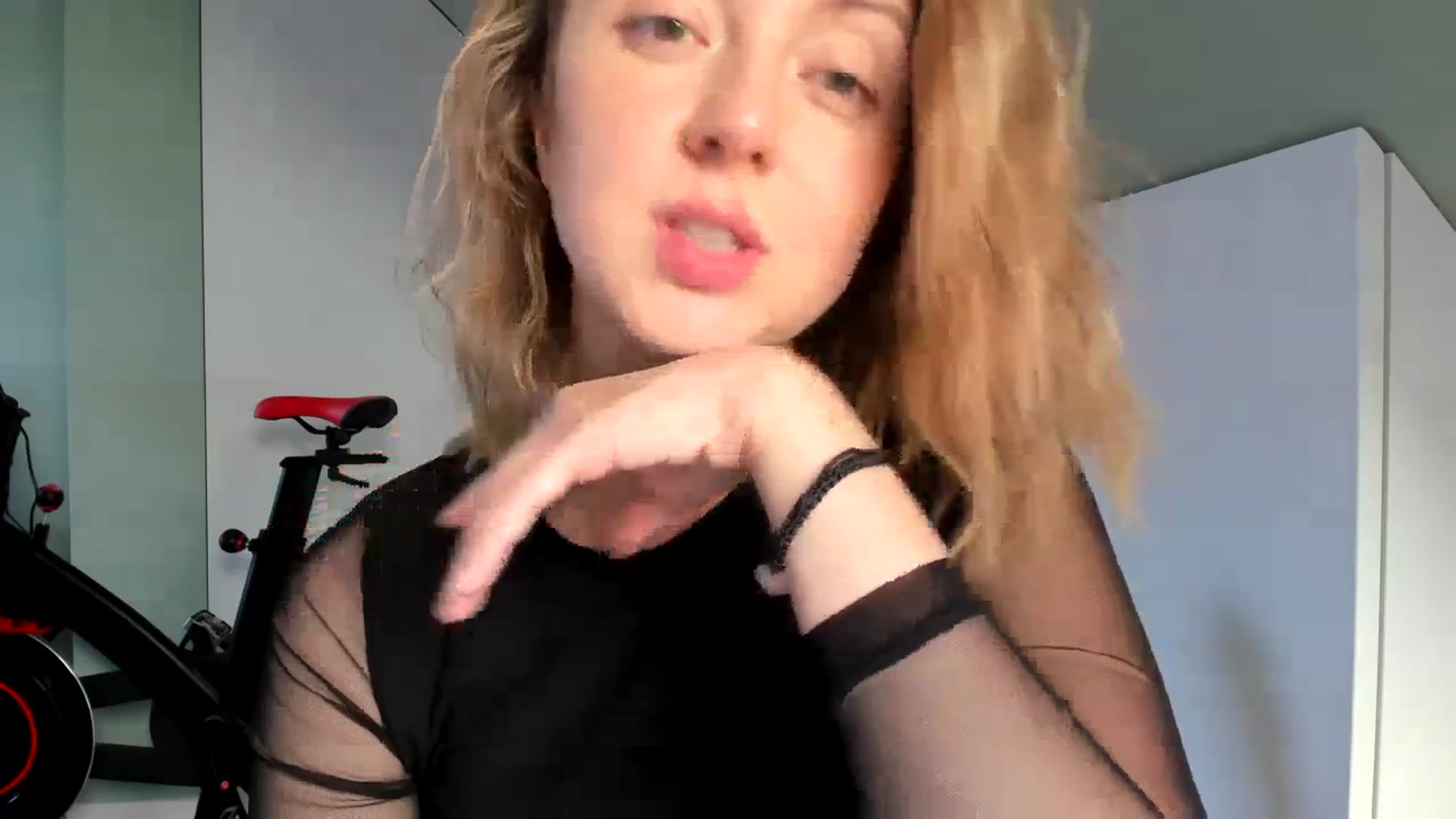 Gallery image thumbnail from AliceSmiley's myfreecams stream on, 02/16/2024, 13:24 image 6 of 20