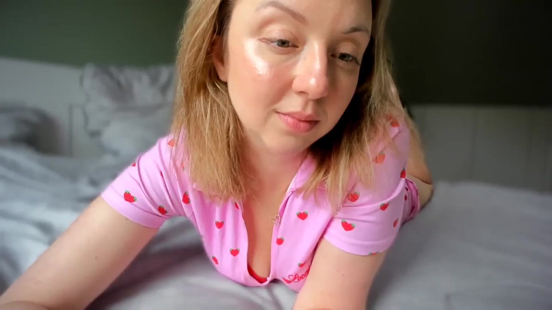 Gallery image thumbnail from AliceSmiley's myfreecams stream on, 04/11/2024, 12:44 image 9 of 20