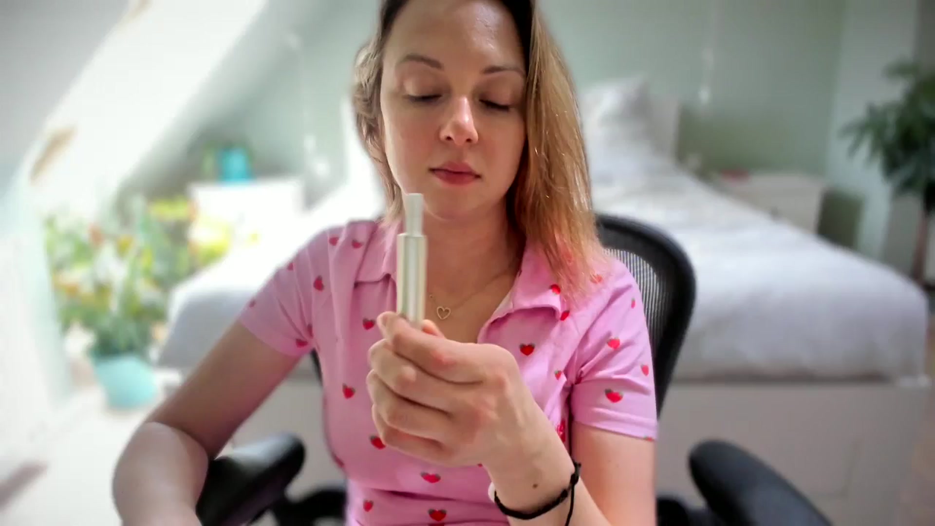 Gallery image thumbnail from AliceSmiley's myfreecams stream on, 04/11/2024, 12:44 image 1 of 20