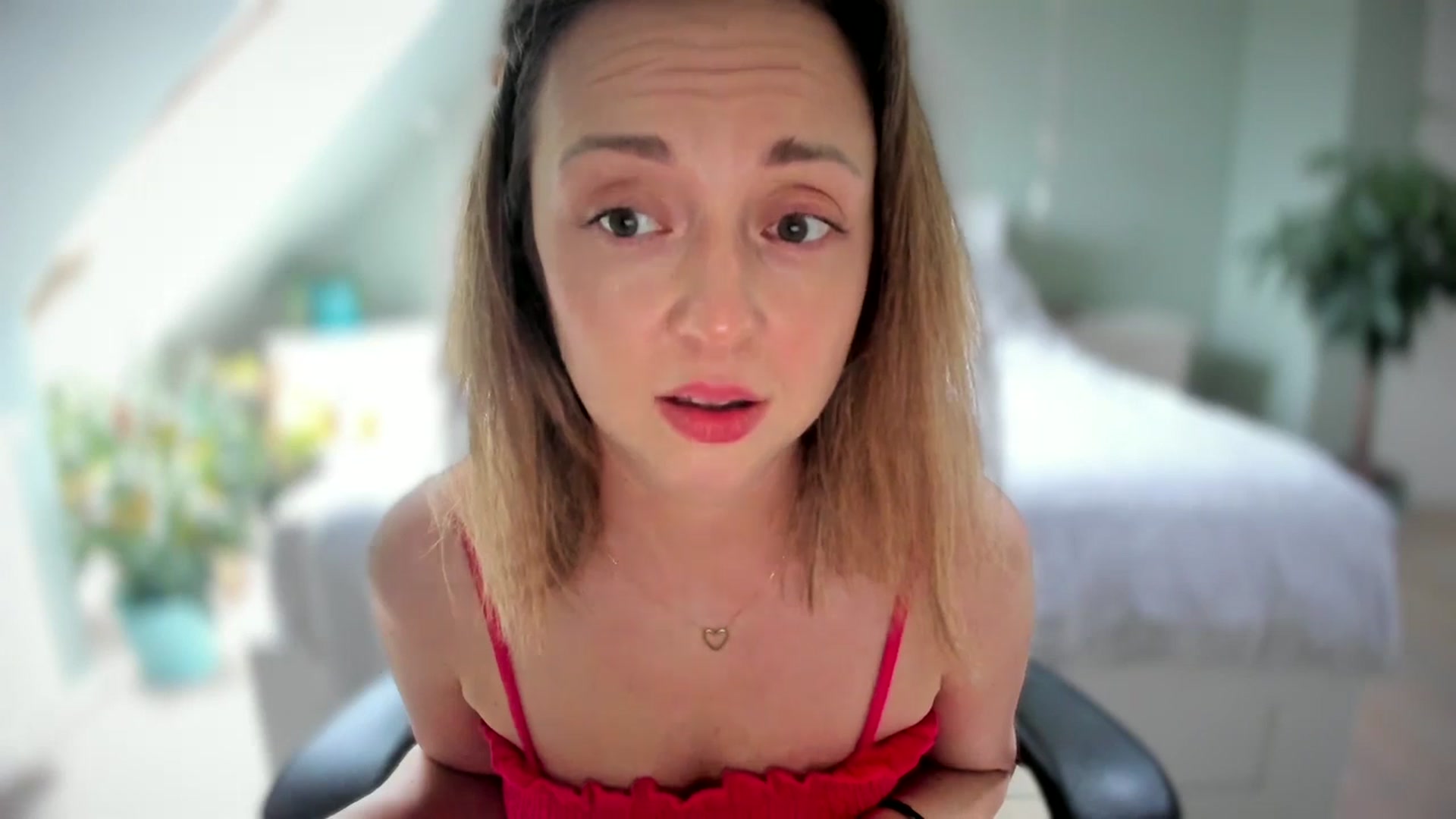 Gallery image thumbnail from AliceSmiley's myfreecams stream on, 04/16/2024, 12:17 image 3 of 20